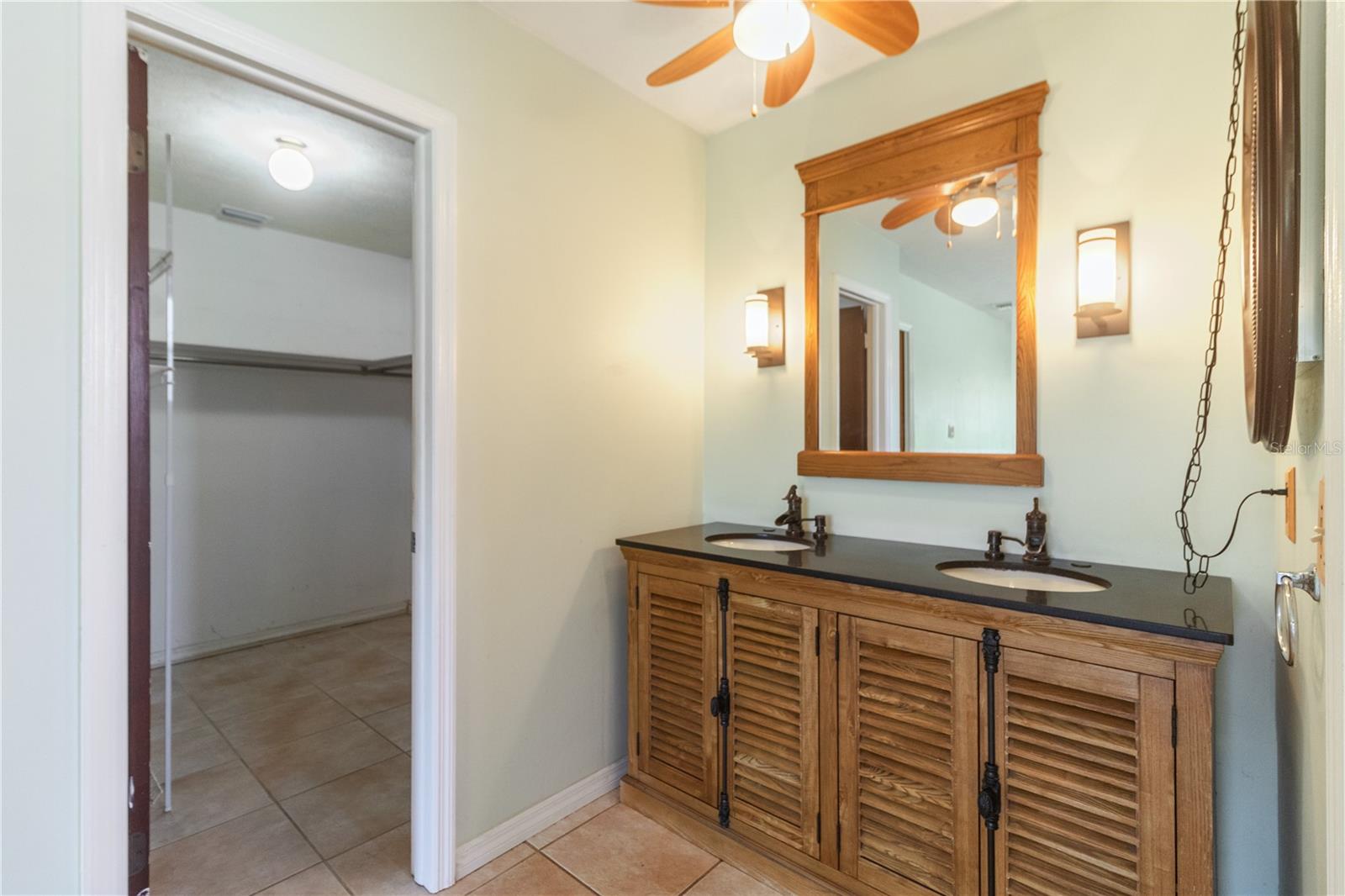 Image 21 of 34 For 7132 Wrenwood Circle