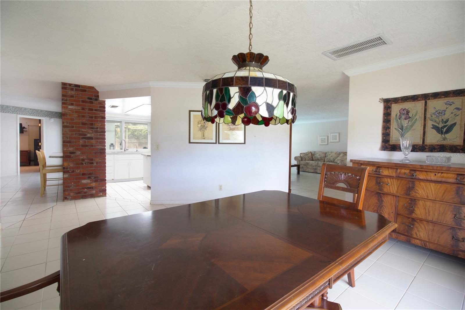 Image 10 of 39 For 2770 Westchester Drive S