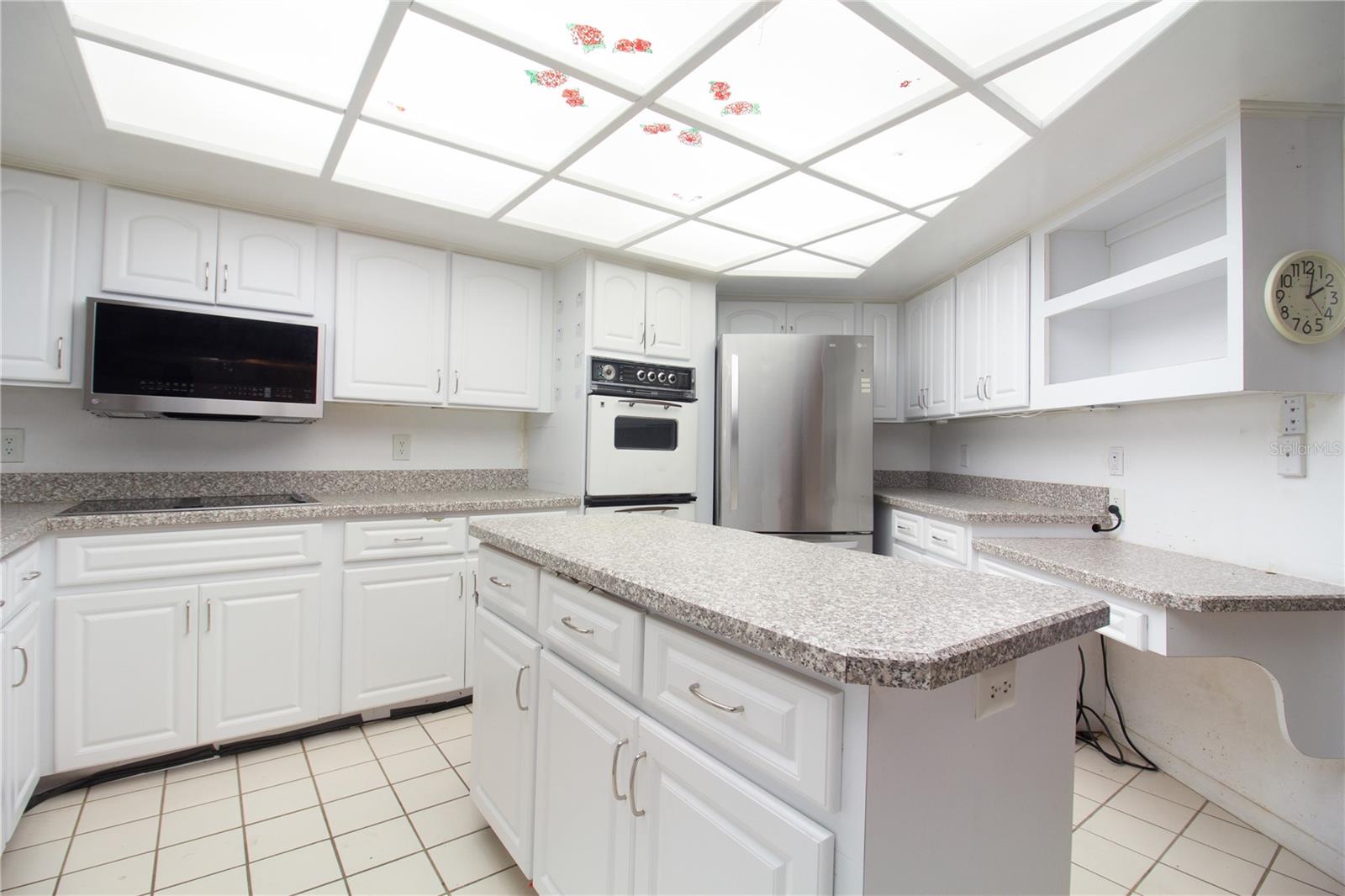 Image 7 of 39 For 2770 Westchester Drive S