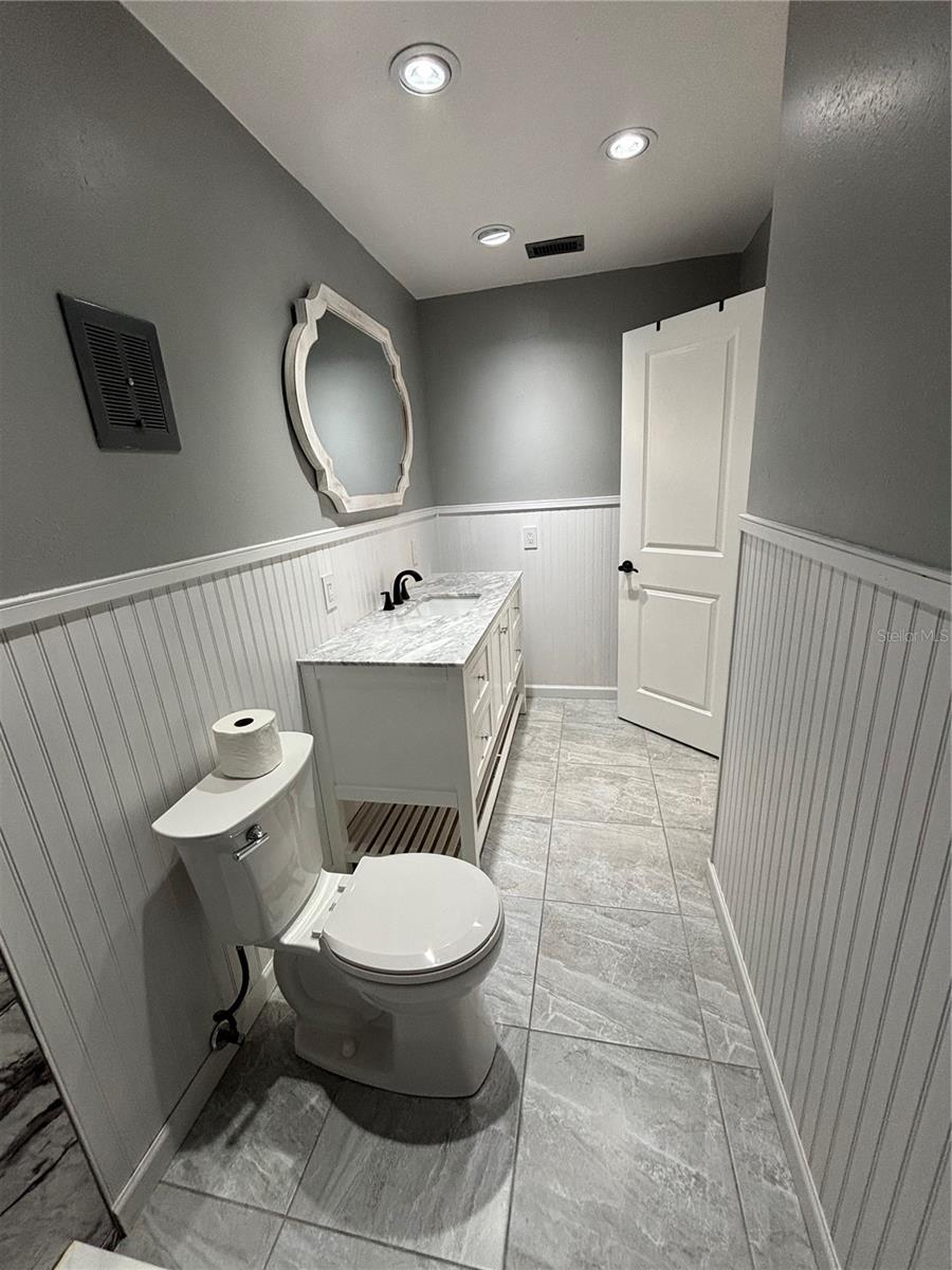 Image 13 of 29 For 10280 Imperial Point Drive W 20