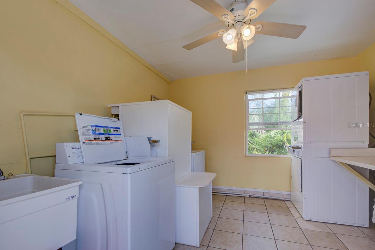 Image 23 of 29 For 10280 Imperial Point Drive W 20