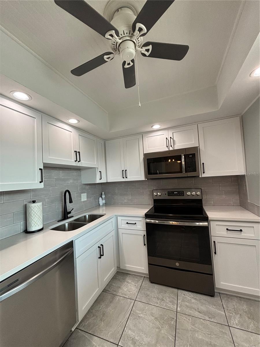 Image 6 of 29 For 10280 Imperial Point Drive W 20