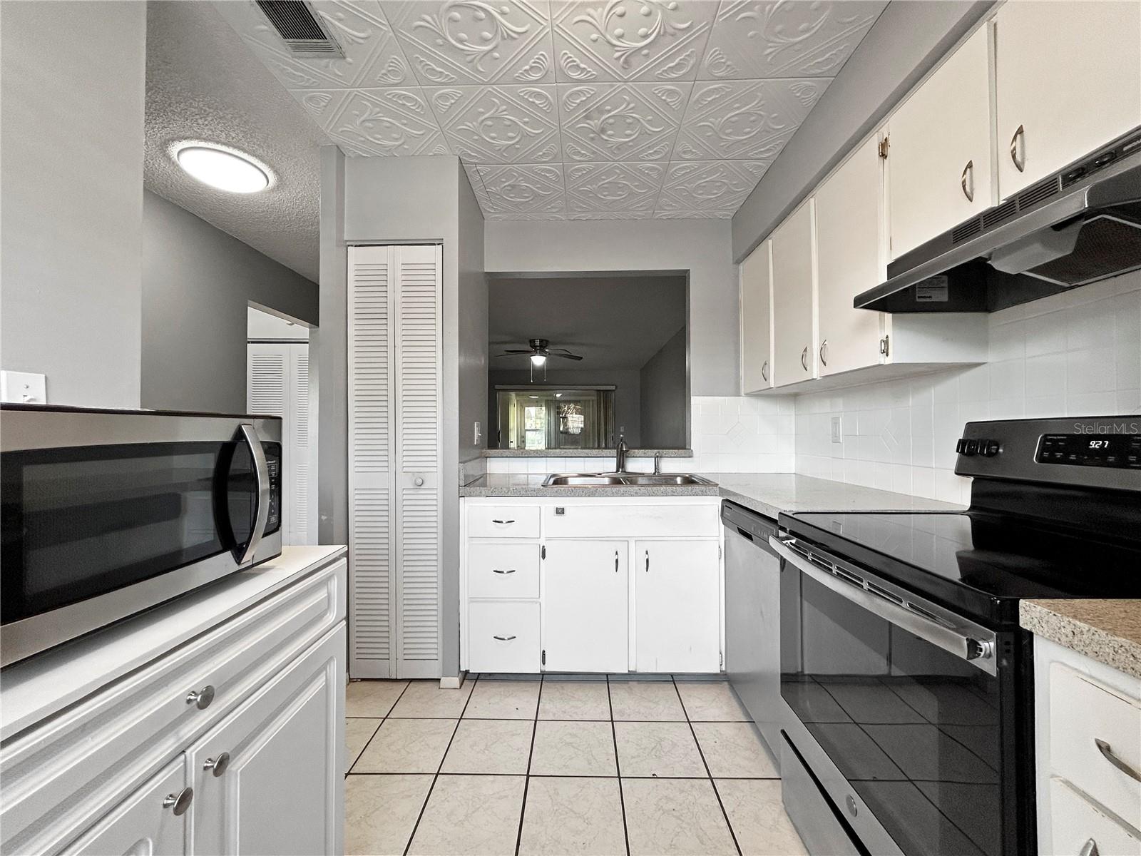 Image 3 of 28 For 11511 113th Street 5c