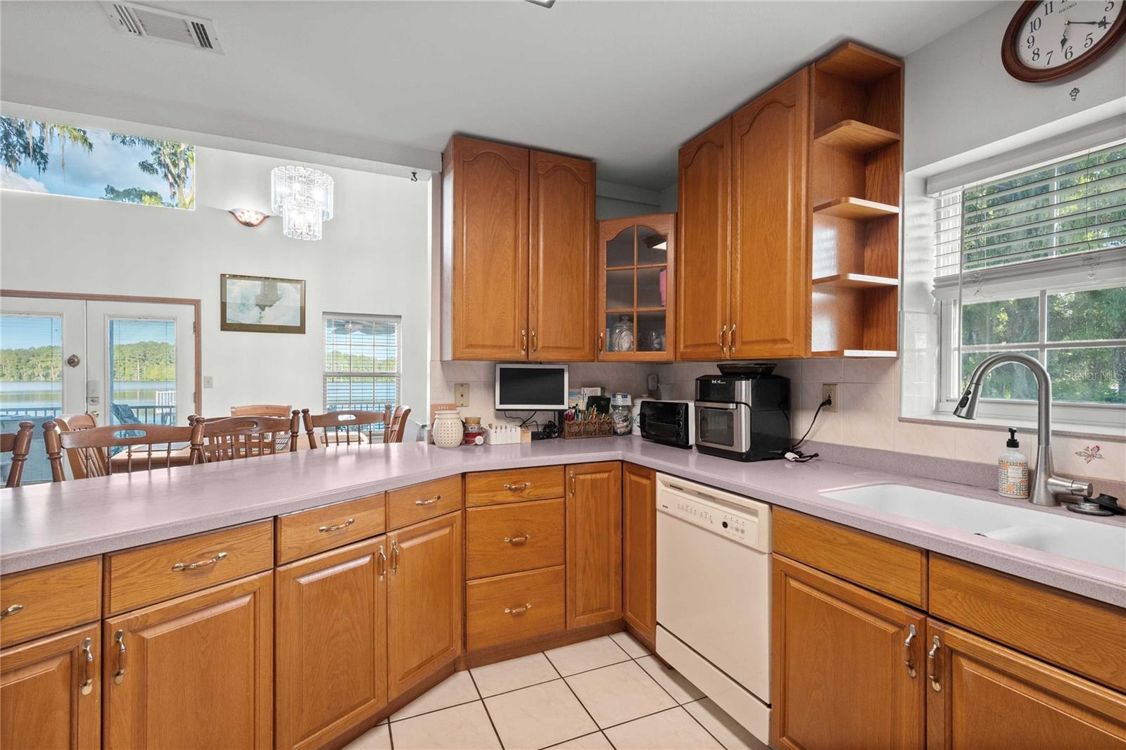 Image 18 of 73 For 10836 Land O Lakes Boulevard