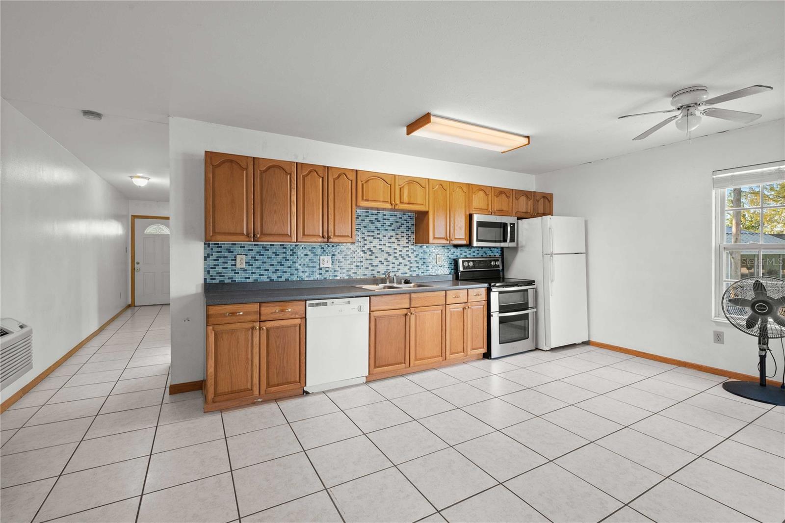 Image 36 of 73 For 10836 Land O Lakes Boulevard