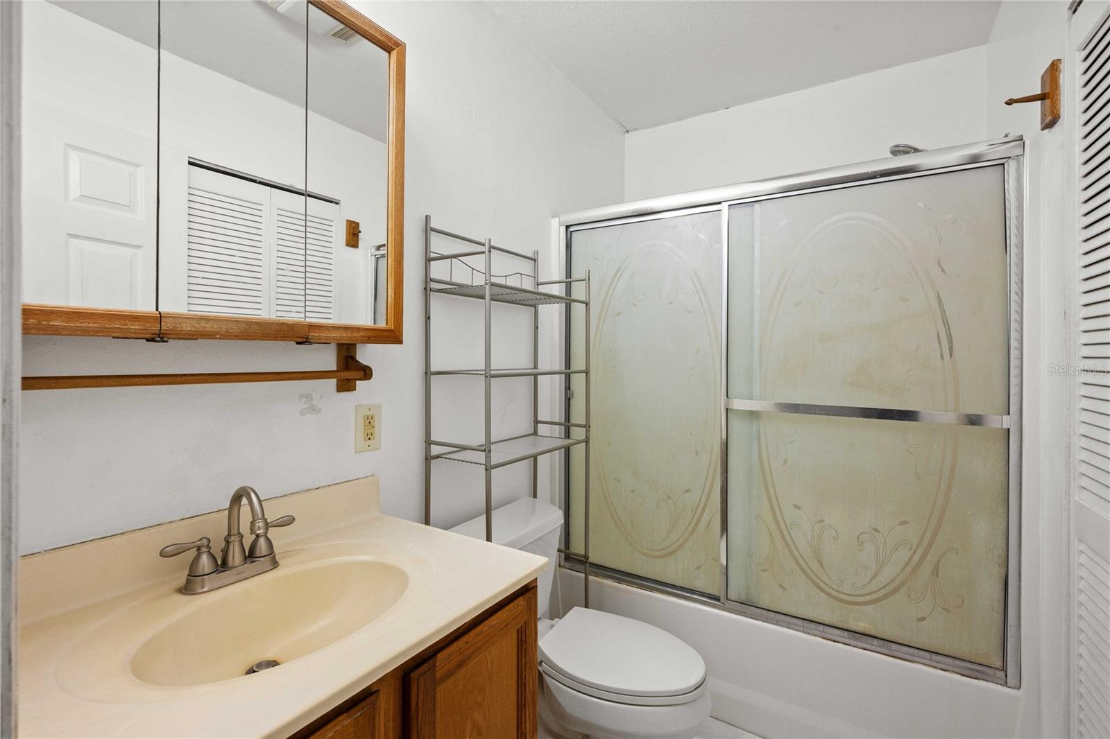 Image 39 of 73 For 10836 Land O Lakes Boulevard