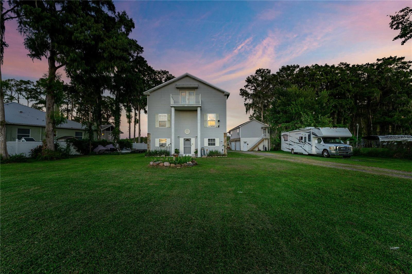 Image 5 of 73 For 10836 Land O Lakes Boulevard