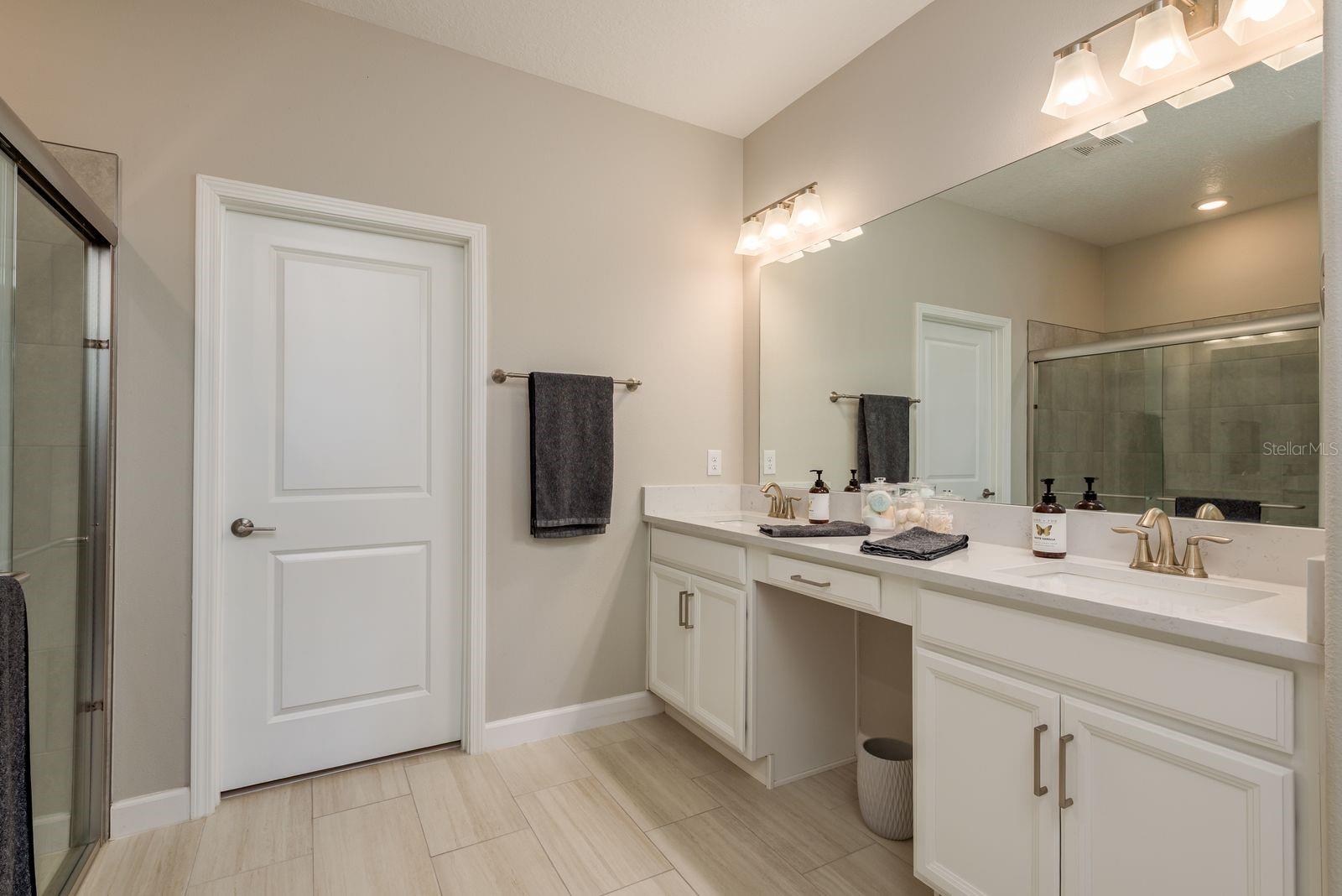 Image 21 of 65 For 17026 Shell Bay Drive