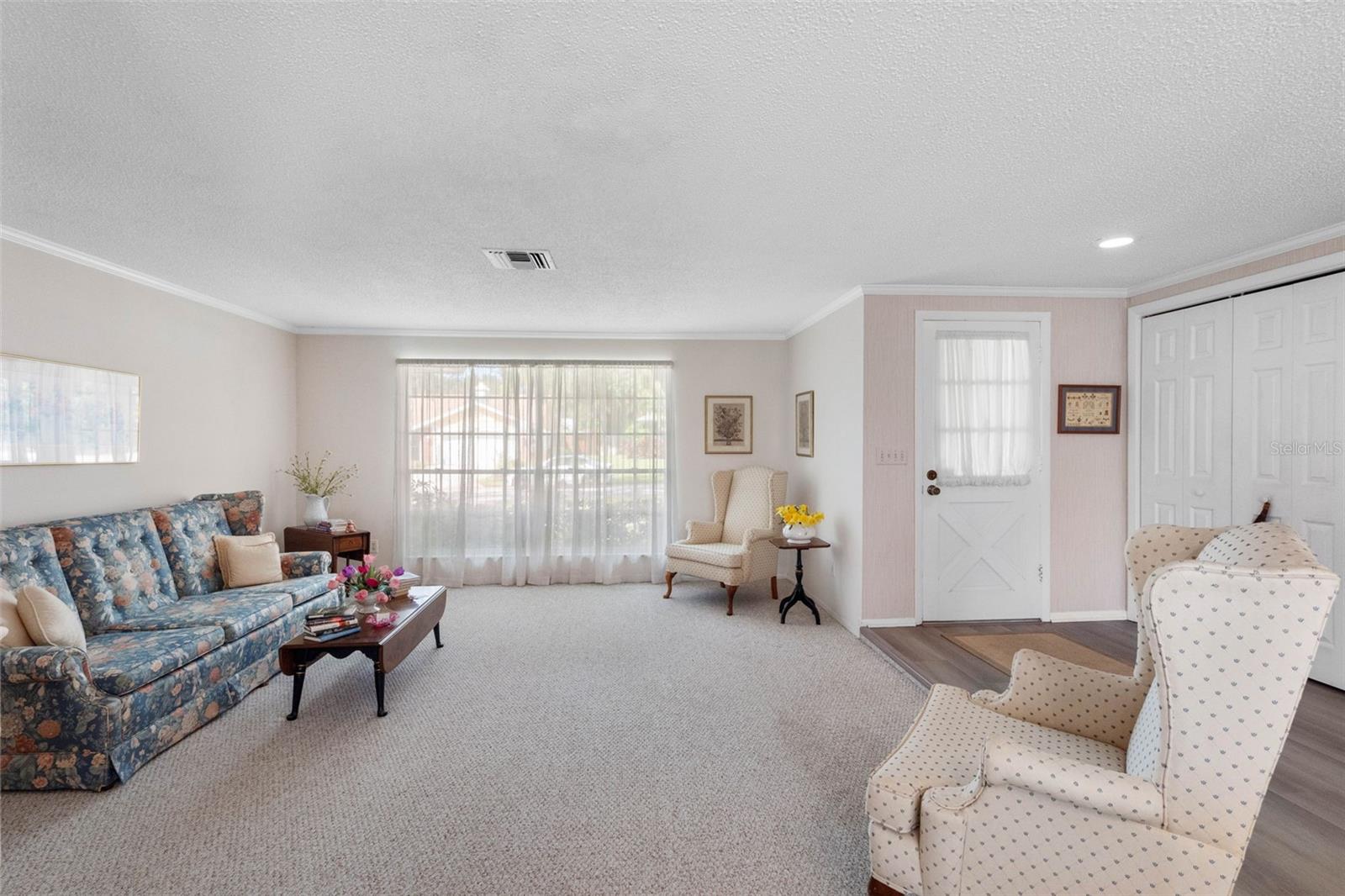 Image 5 of 44 For 1217 Royal Oak Drive