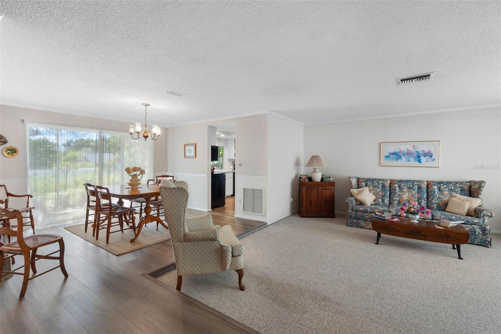 Image 7 of 44 For 1217 Royal Oak Drive