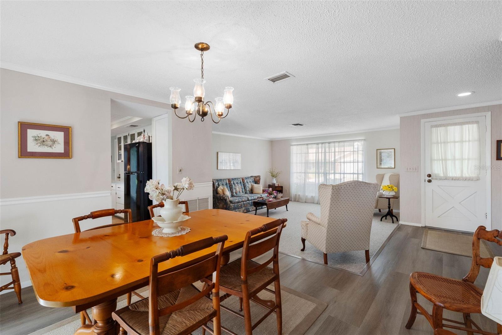 Image 9 of 44 For 1217 Royal Oak Drive