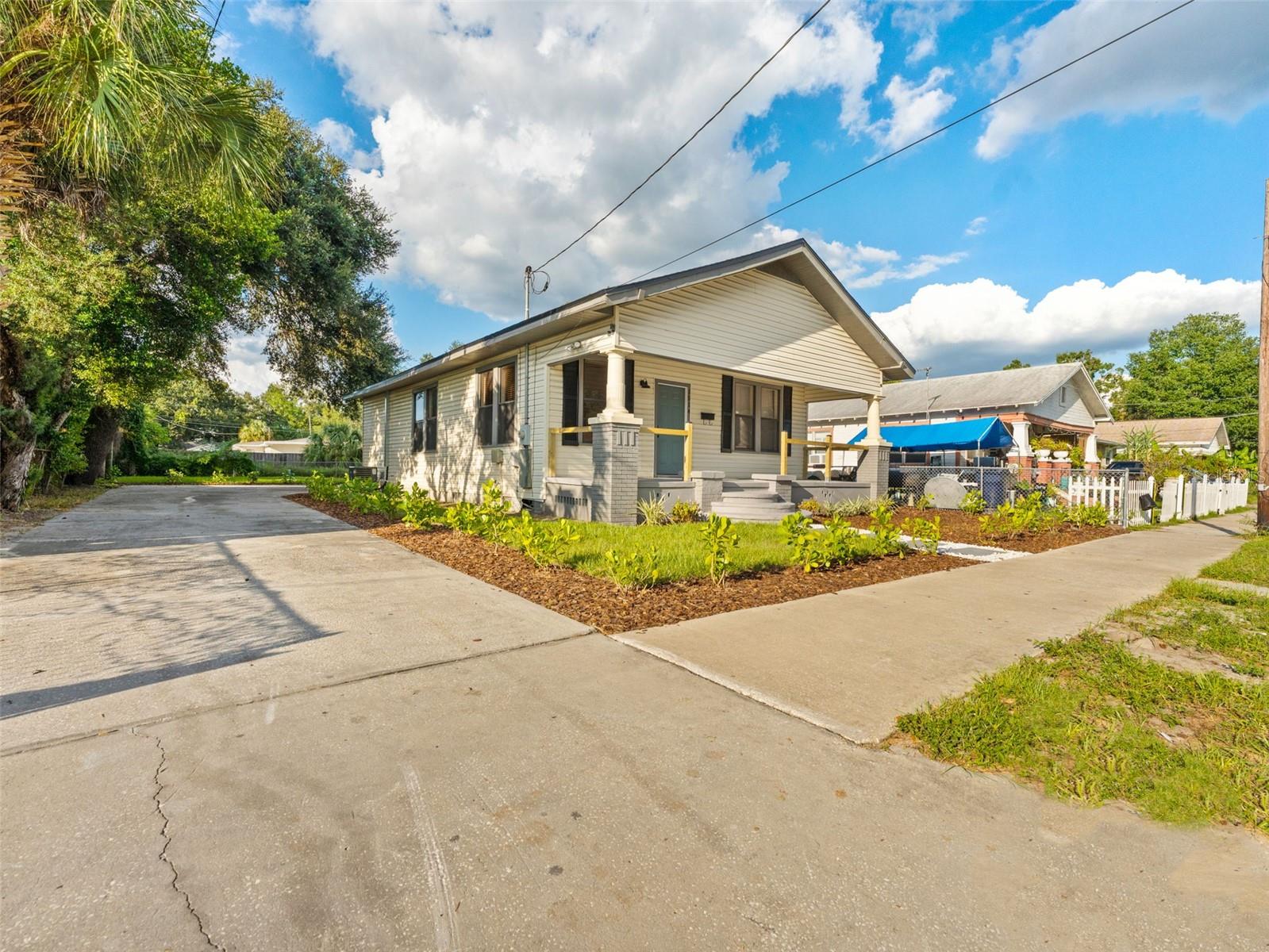 Image 2 of 38 For 1514 26th Avenue