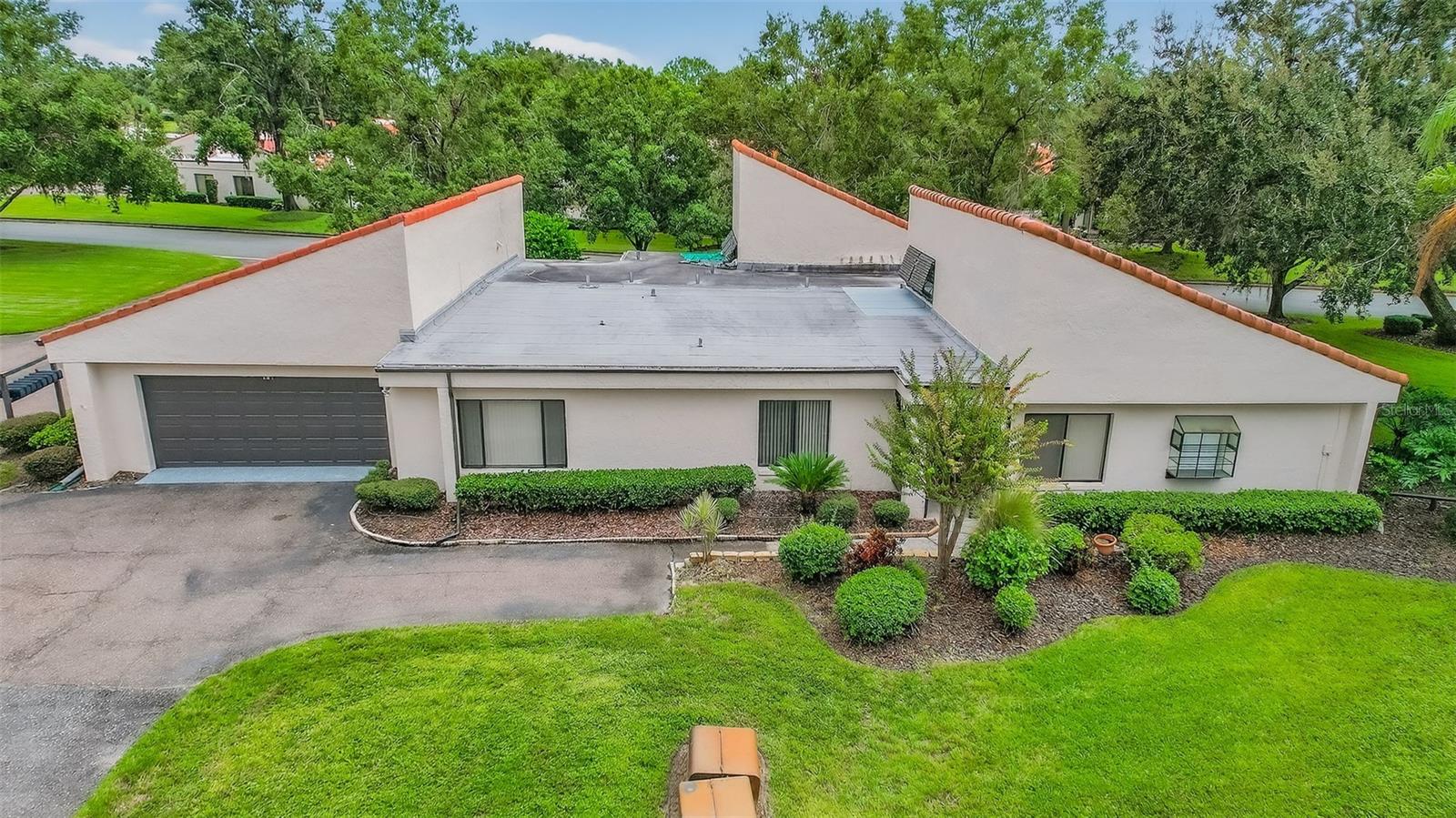 Image 16 of 55 For 107 Seville Court N