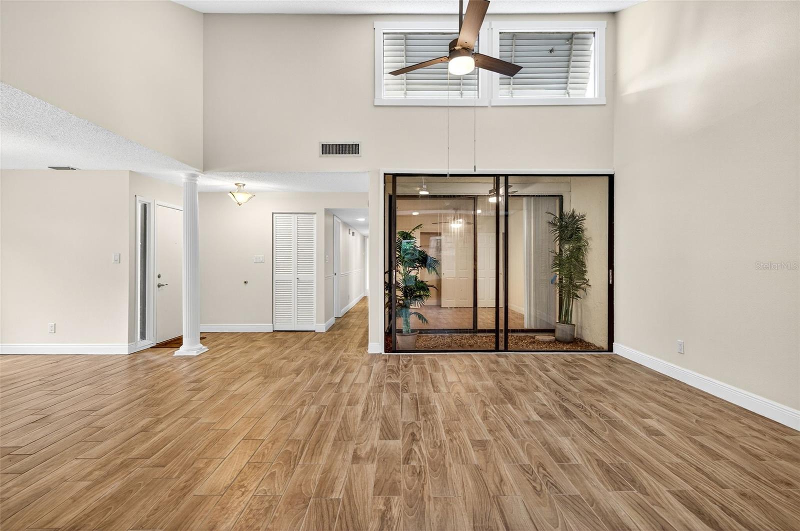 Image 23 of 55 For 107 Seville Court N