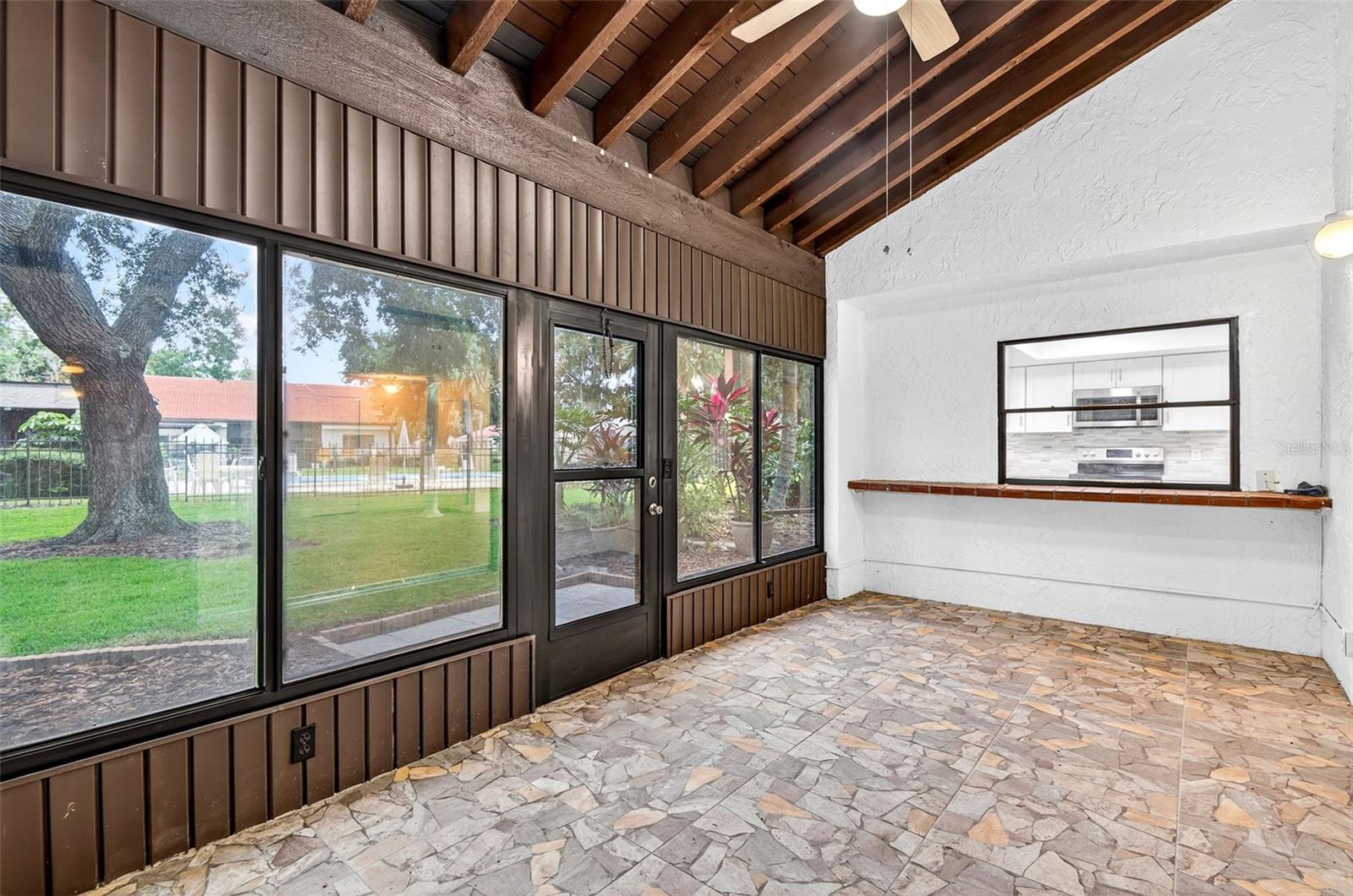 Image 27 of 55 For 107 Seville Court N