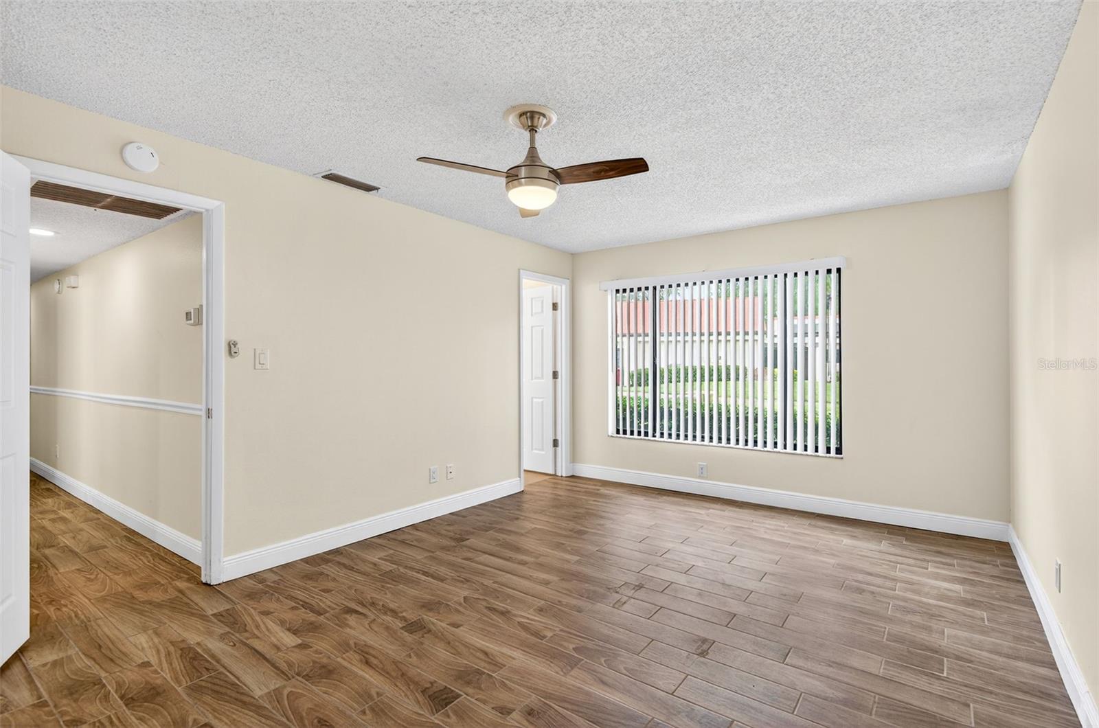 Image 33 of 55 For 107 Seville Court N