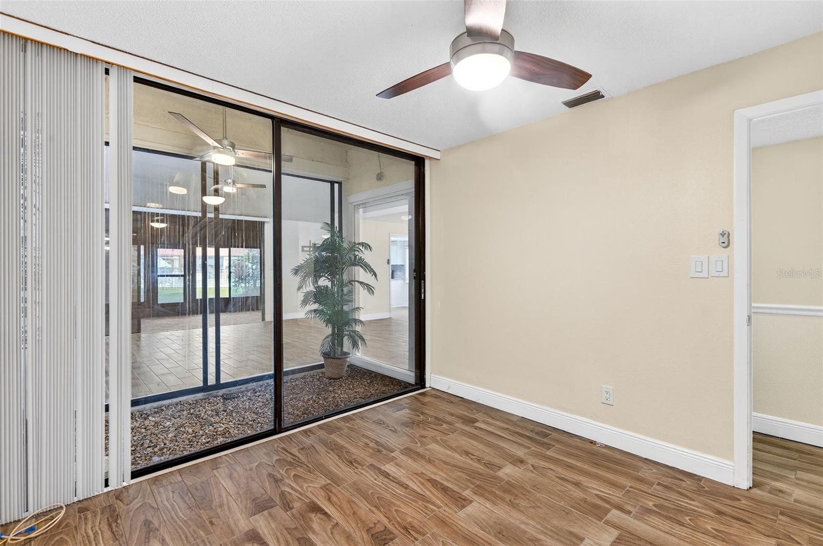 Image 37 of 55 For 107 Seville Court N