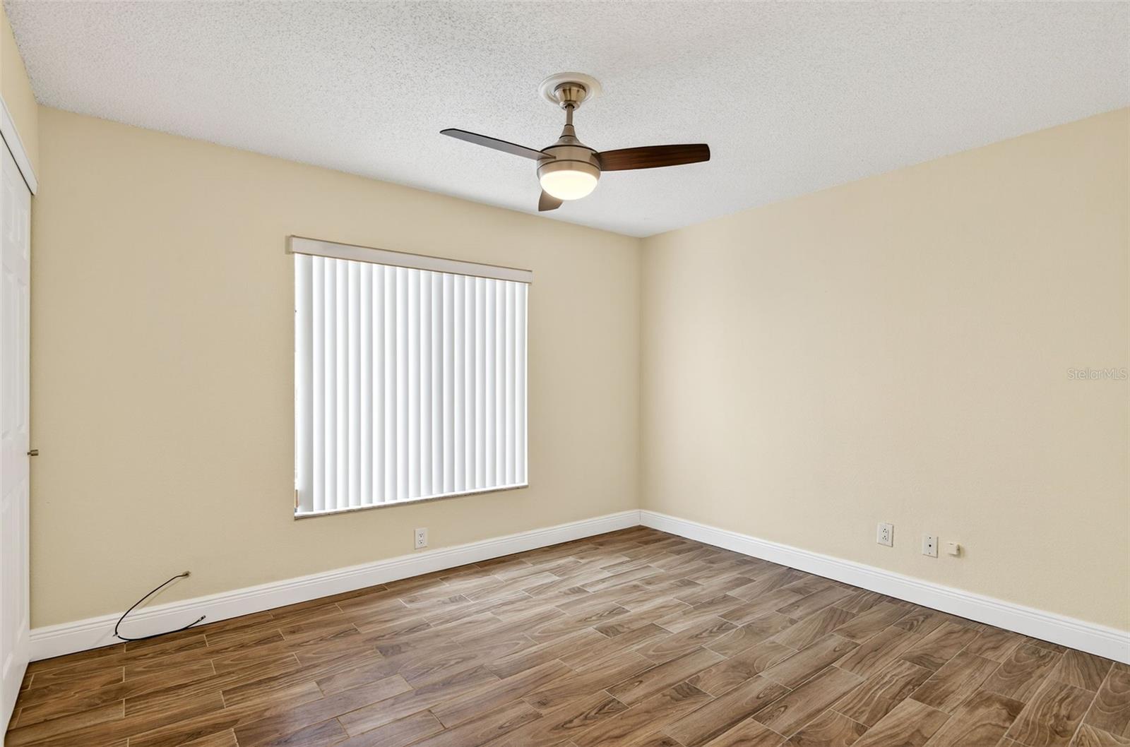 Image 38 of 55 For 107 Seville Court N