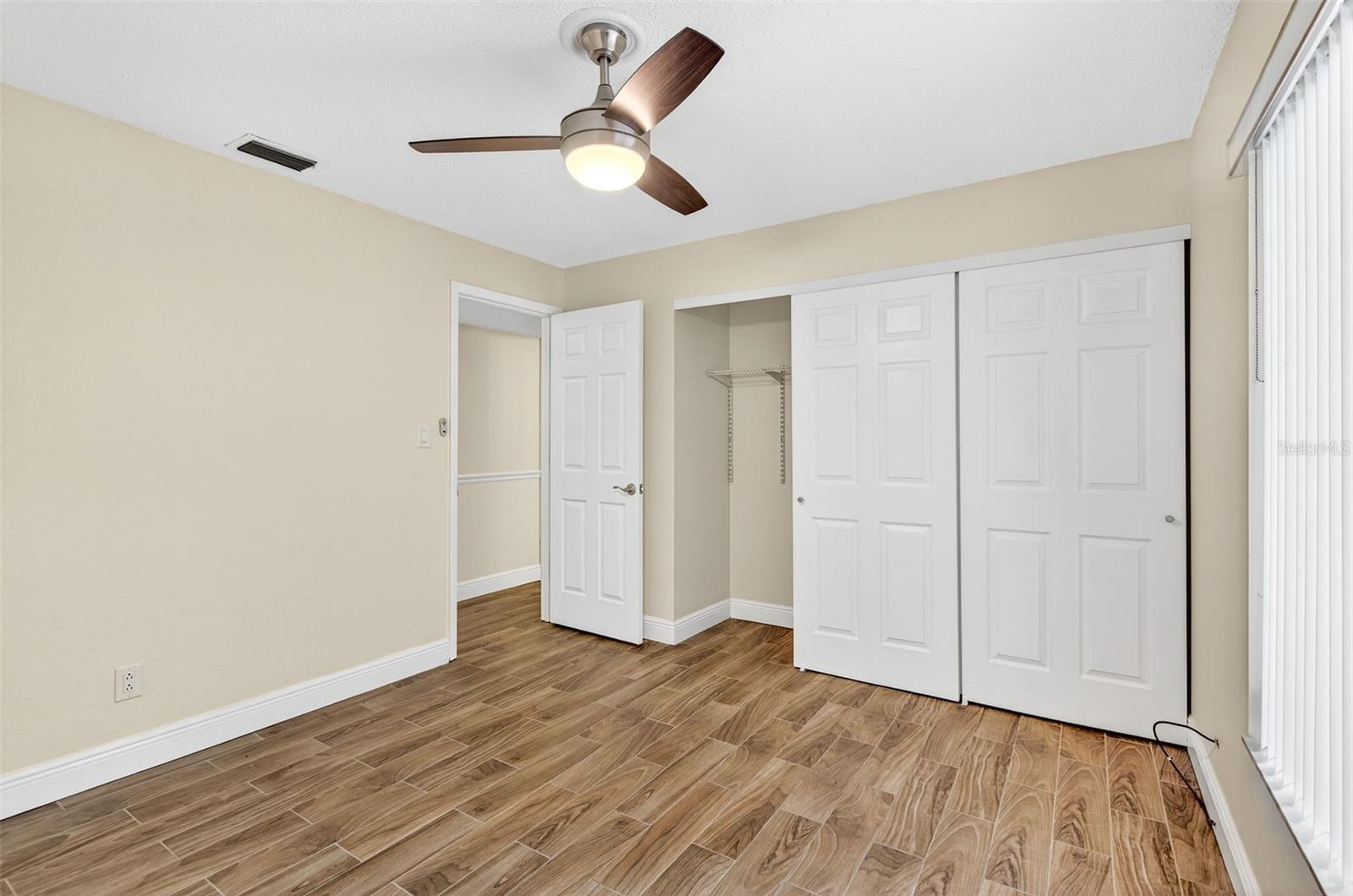 Image 39 of 55 For 107 Seville Court N