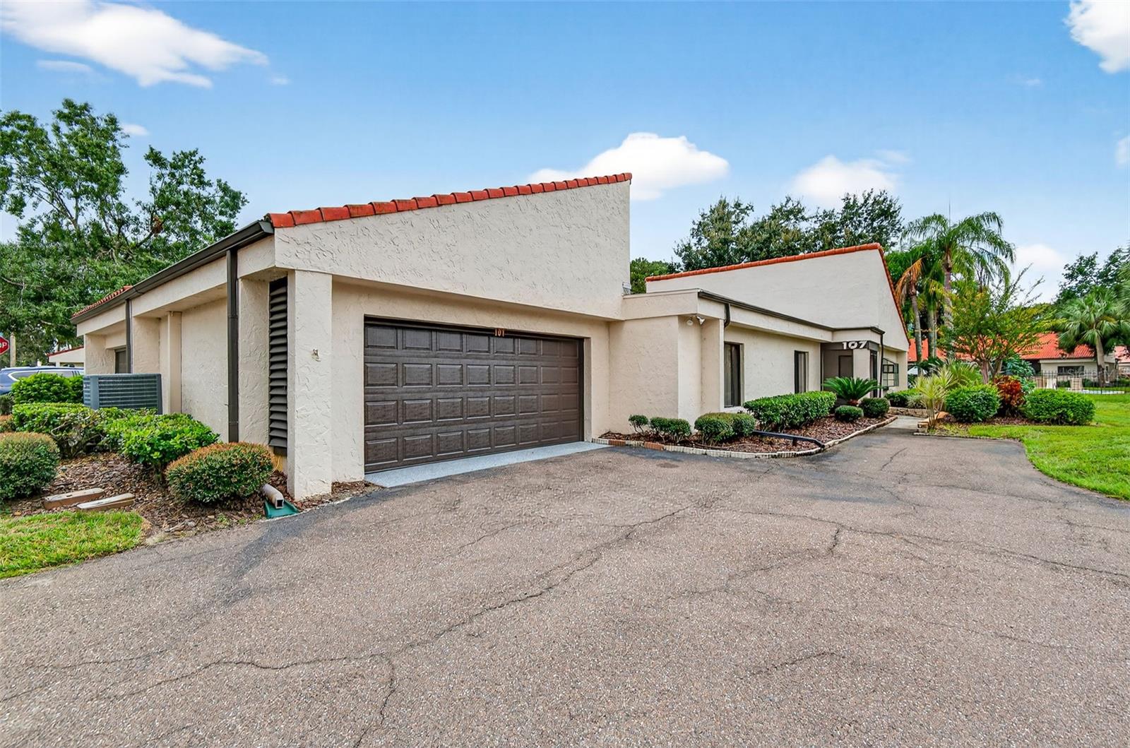 Image 45 of 55 For 107 Seville Court N