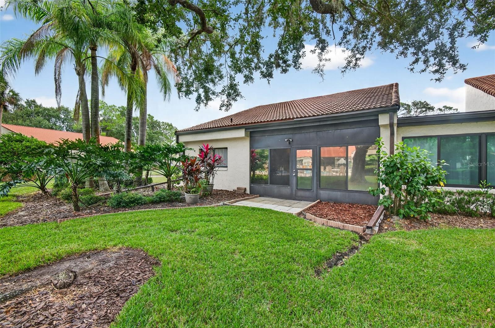 Image 47 of 55 For 107 Seville Court N