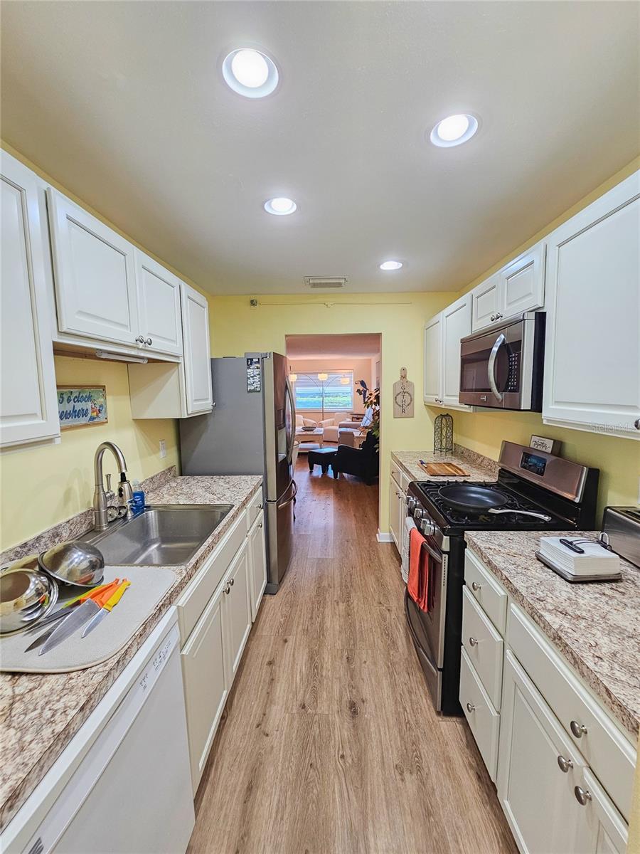 Image 7 of 32 For 2960 59th Street S 105