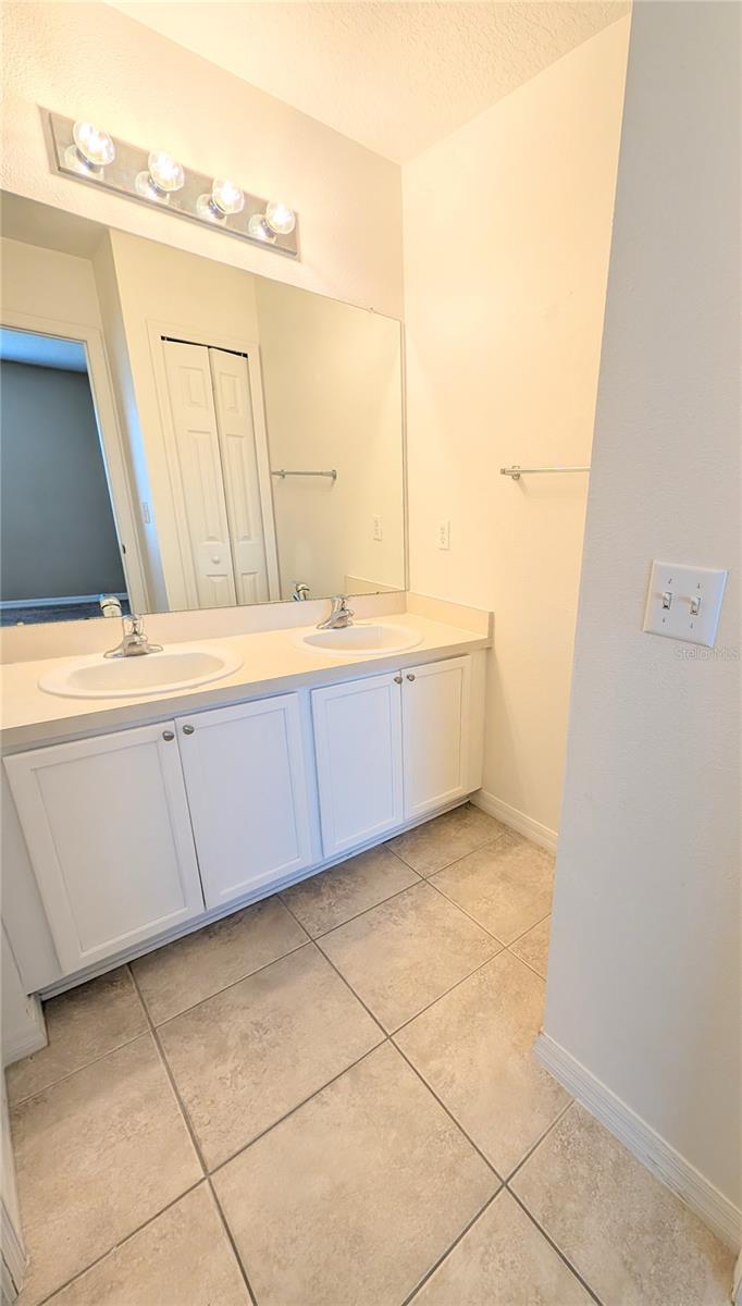 Image 15 of 25 For 2516 Oleander Lakes Drive