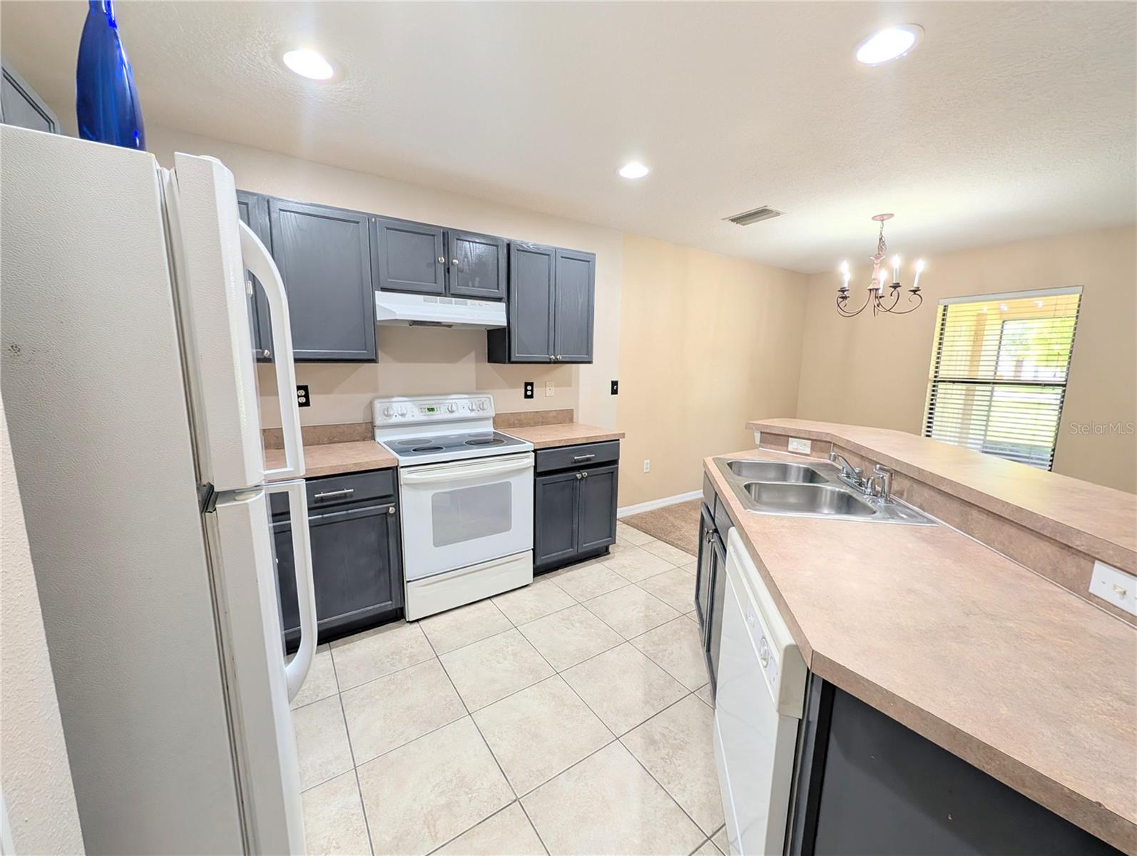 Image 4 of 25 For 2516 Oleander Lakes Drive
