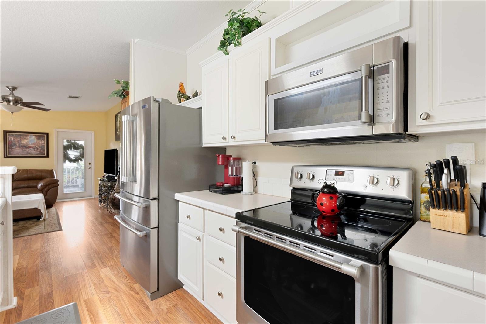 Image 4 of 58 For 37407 Sandra Avenue