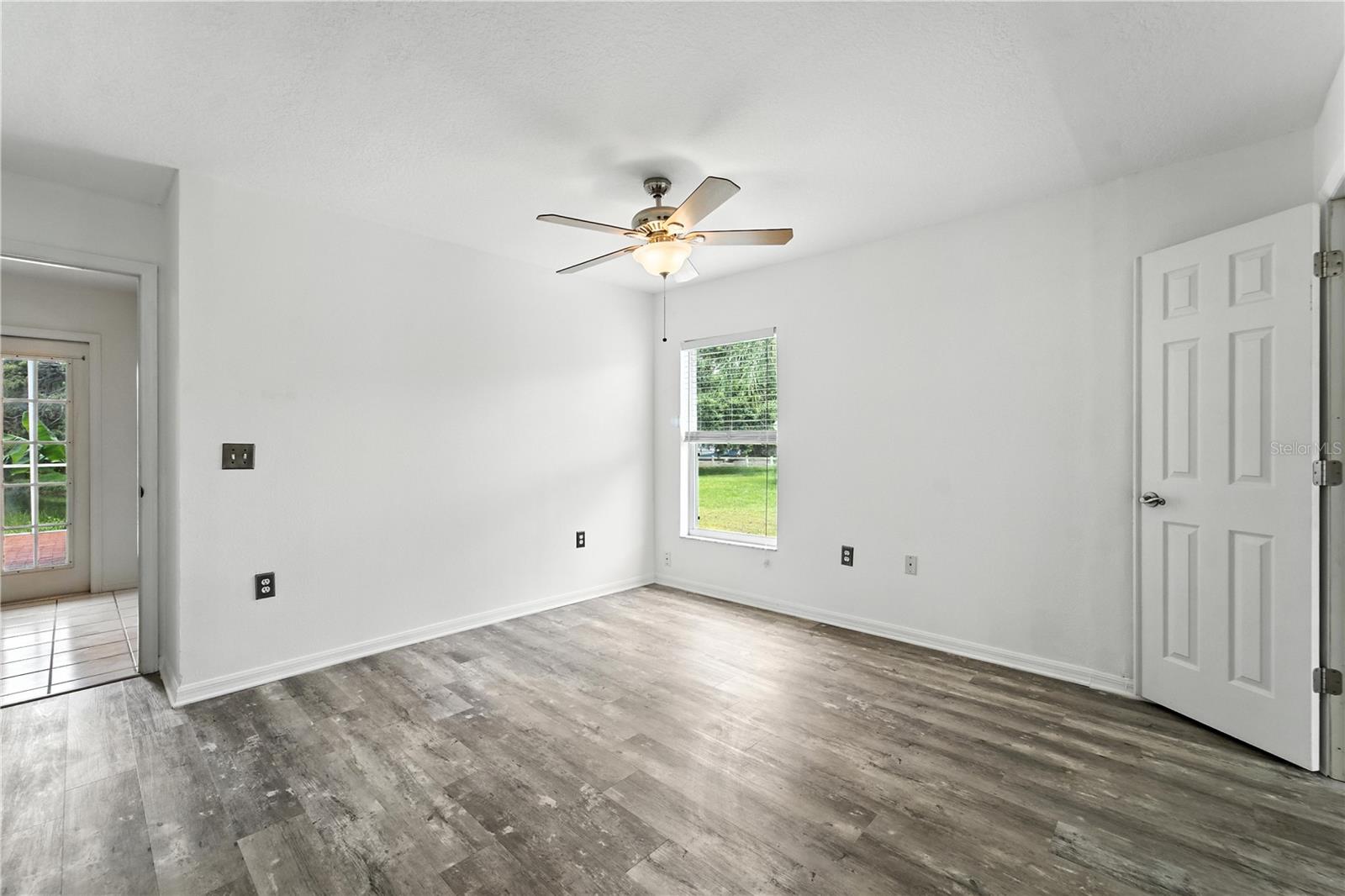 Image 7 of 16 For 1725 Bondurant Way