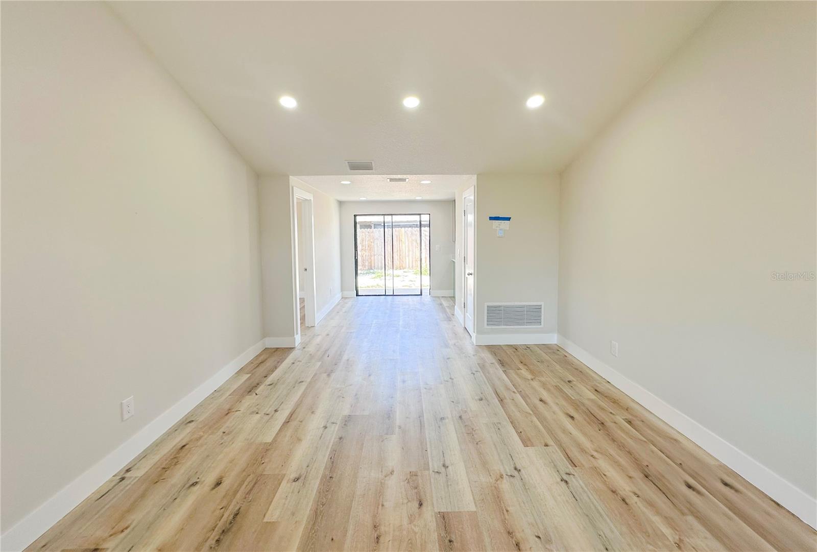 Image 11 of 29 For 8902 Wing Tip Court