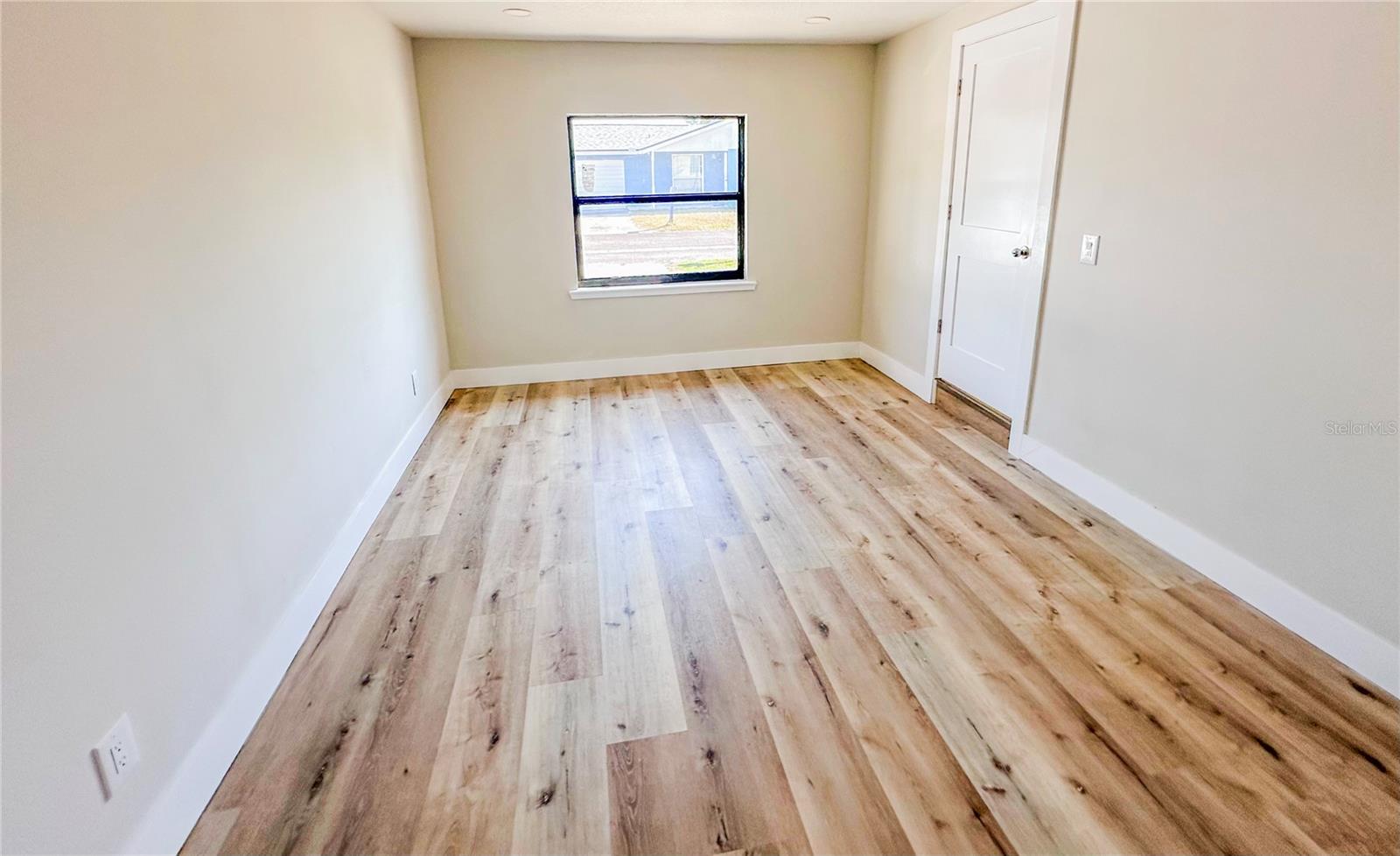 Image 15 of 29 For 8902 Wing Tip Court