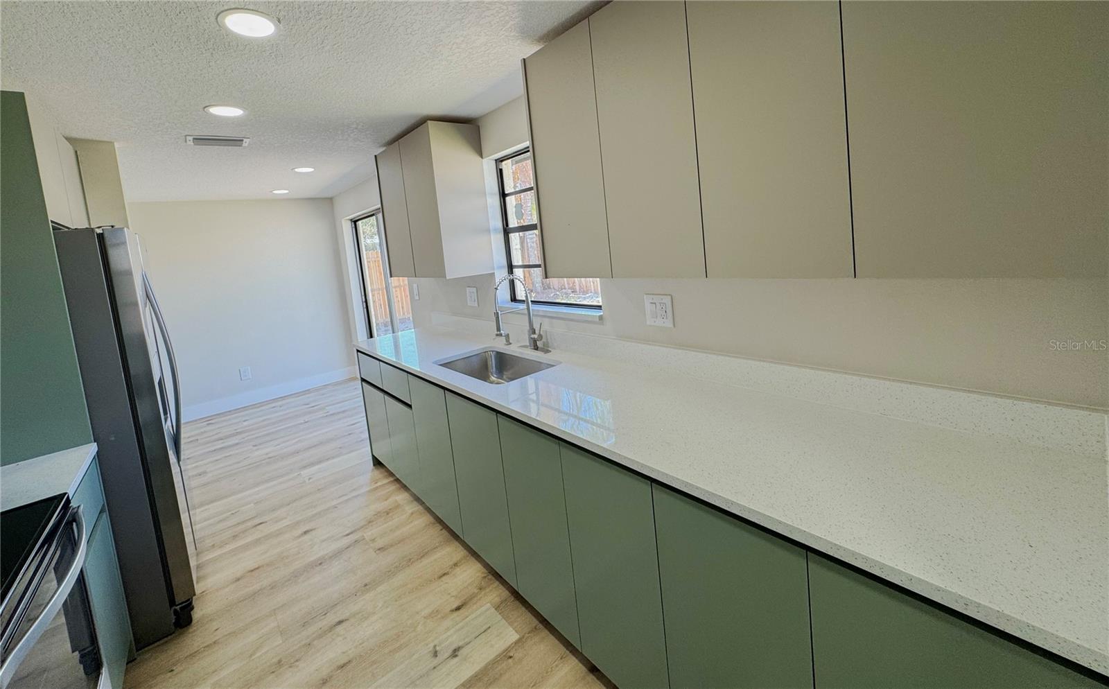 Image 20 of 29 For 8902 Wing Tip Court