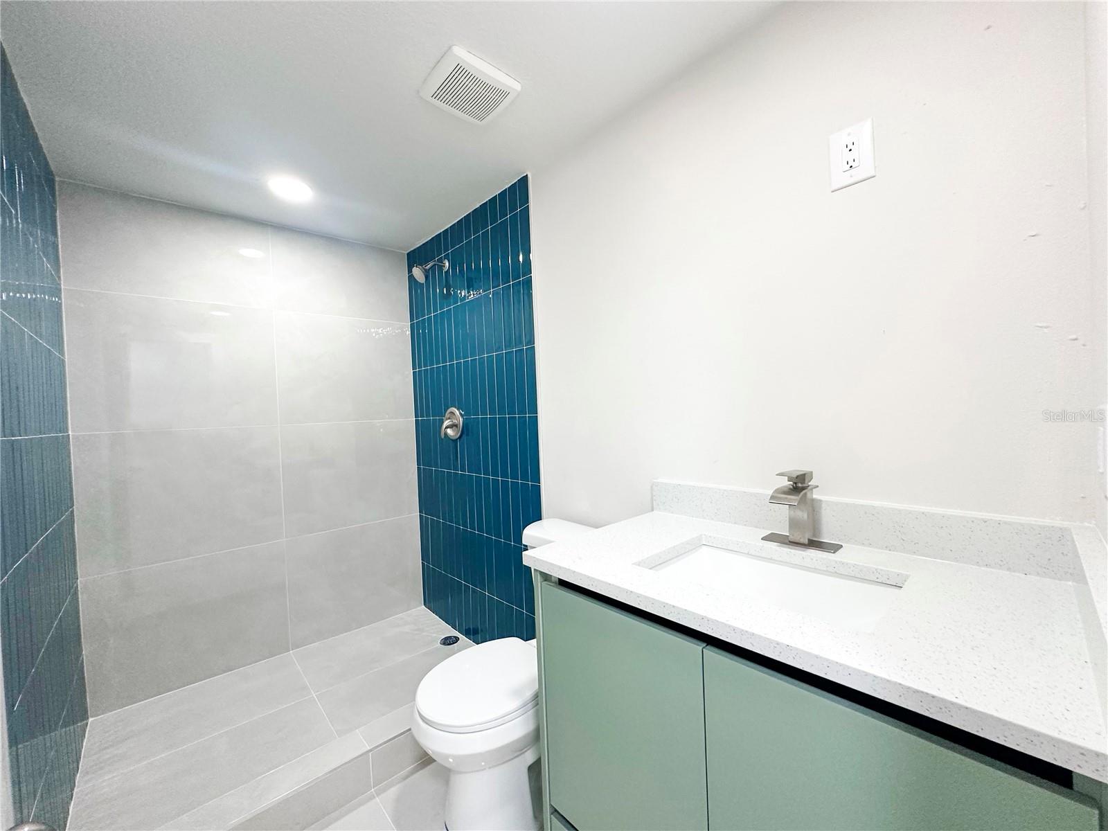 Image 23 of 29 For 8902 Wing Tip Court