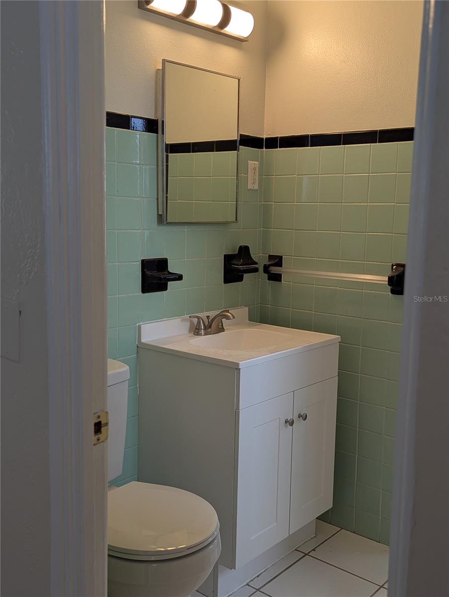 Image 11 of 14 For 4159 6th Avenue N