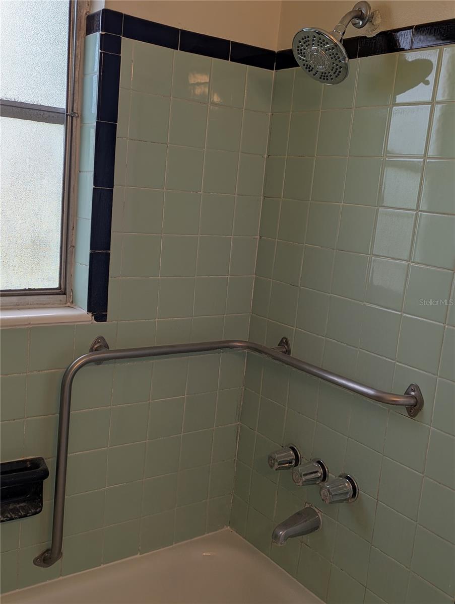 Image 12 of 14 For 4159 6th Avenue N