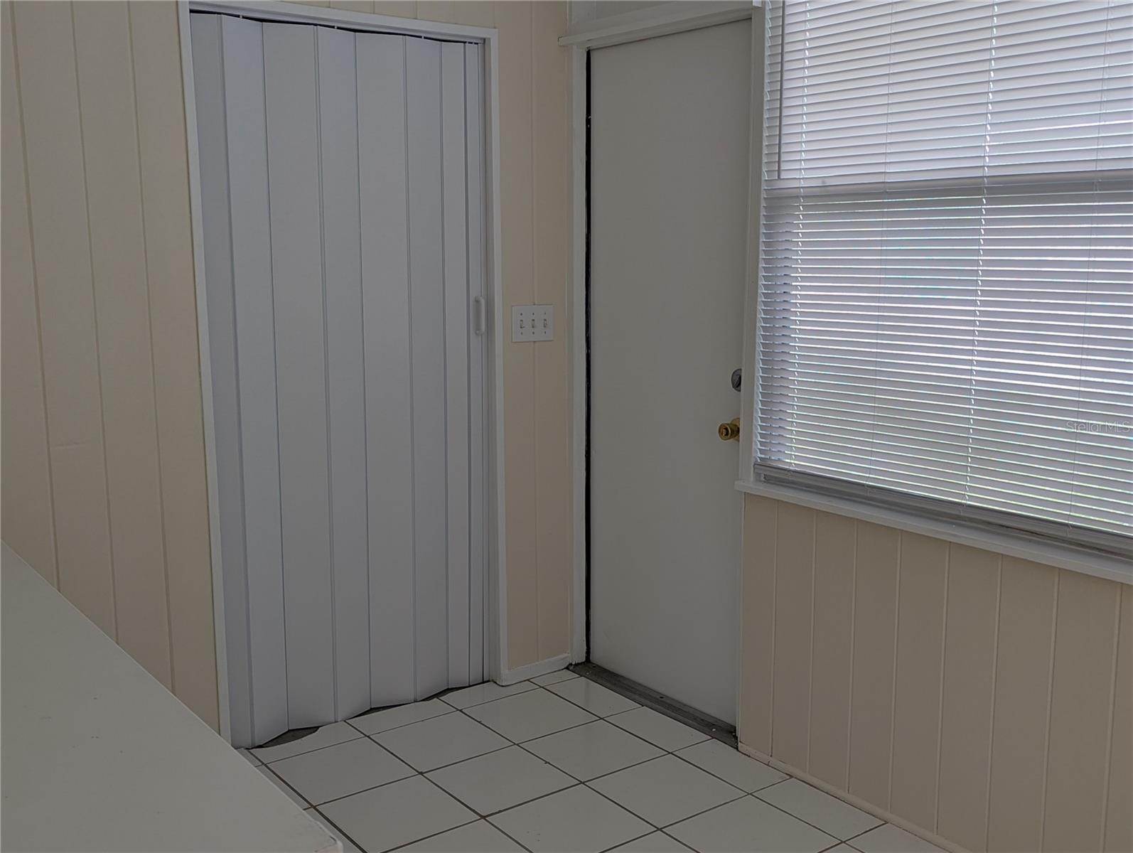 Image 7 of 14 For 4159 6th Avenue N