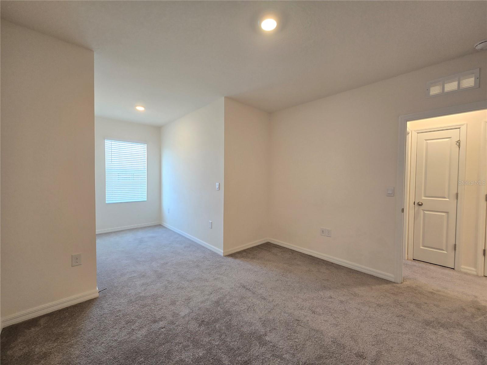 Image 13 of 23 For 32803 Pez Landing Lane