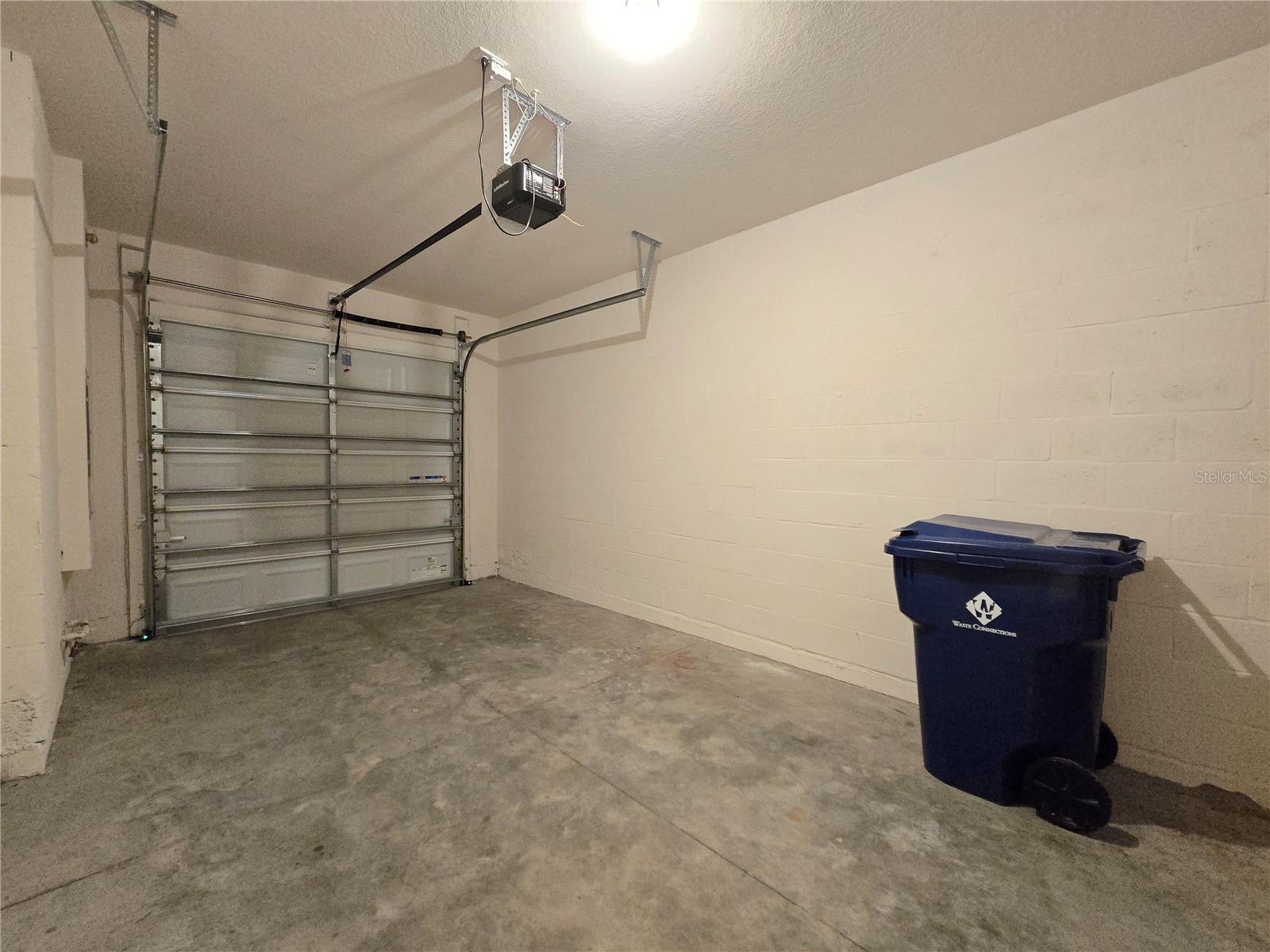 Image 17 of 23 For 32803 Pez Landing Lane