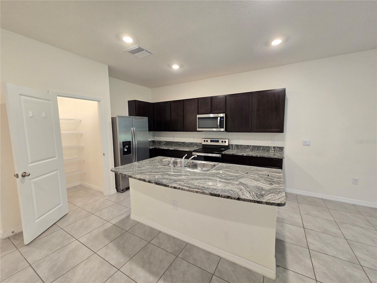 Image 4 of 23 For 32803 Pez Landing Lane