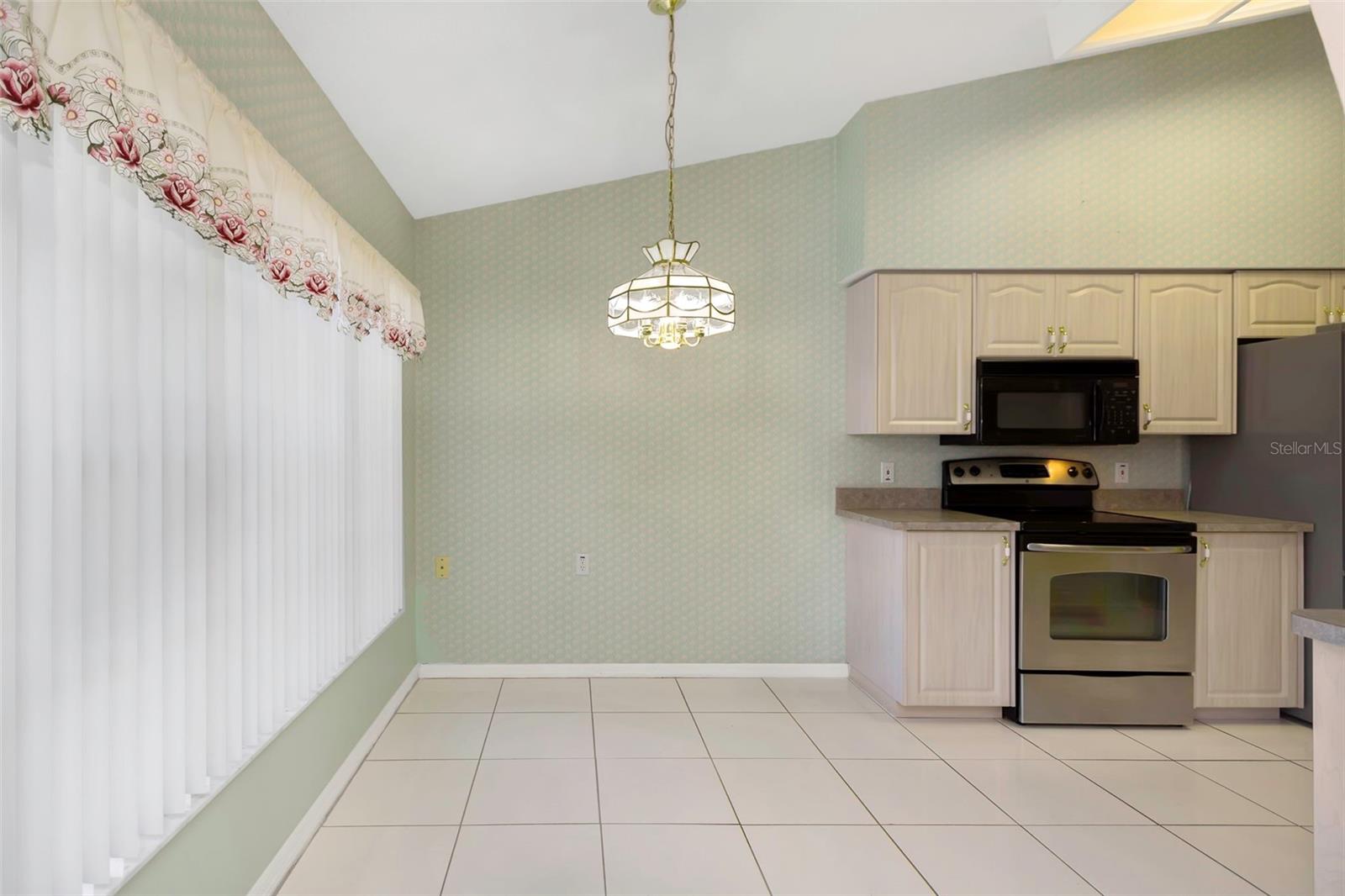 Image 15 of 54 For 3532 Cayman Court