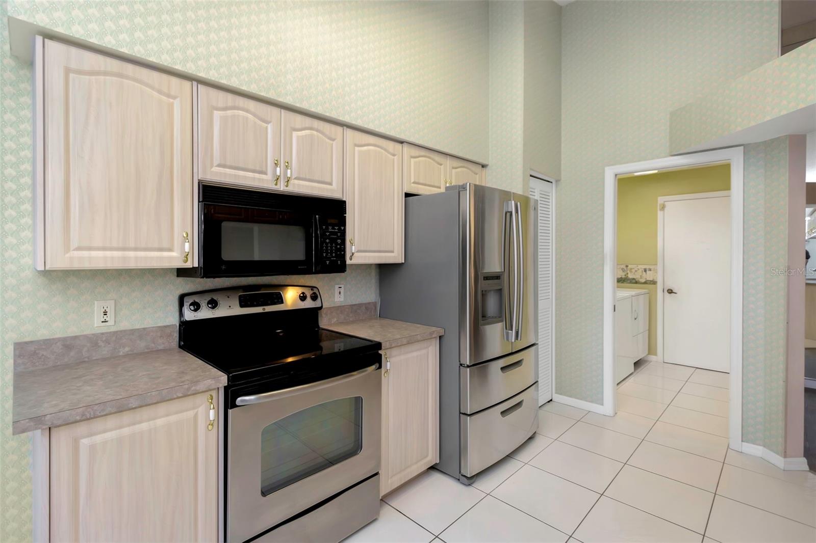 Image 17 of 54 For 3532 Cayman Court