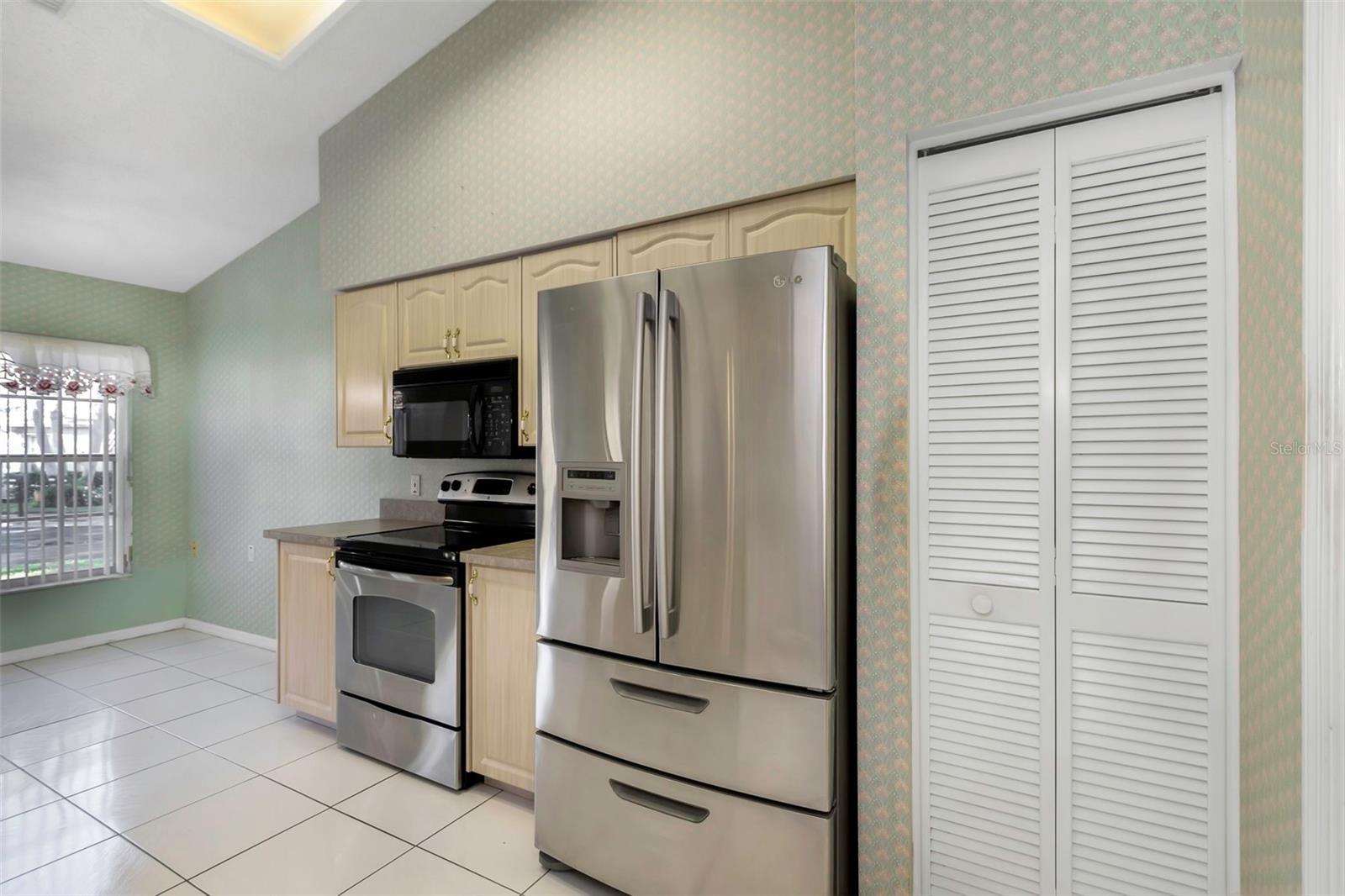 Image 19 of 54 For 3532 Cayman Court