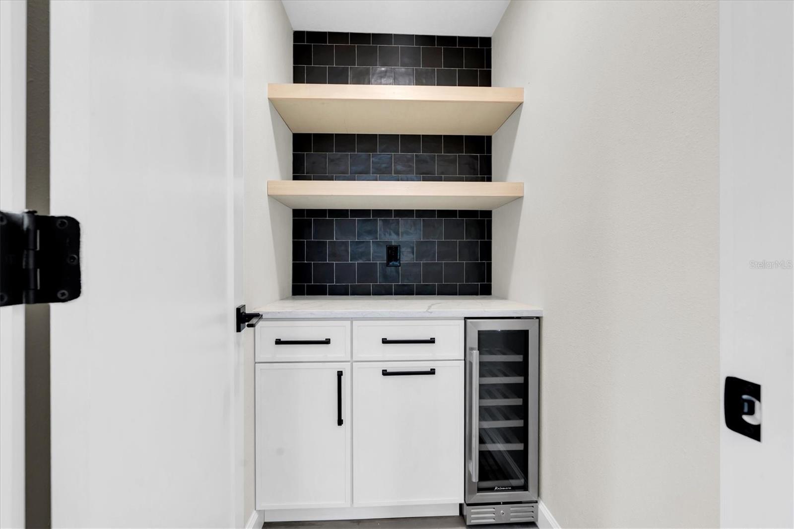 Image 11 of 50 For 1944 Vista View Drive