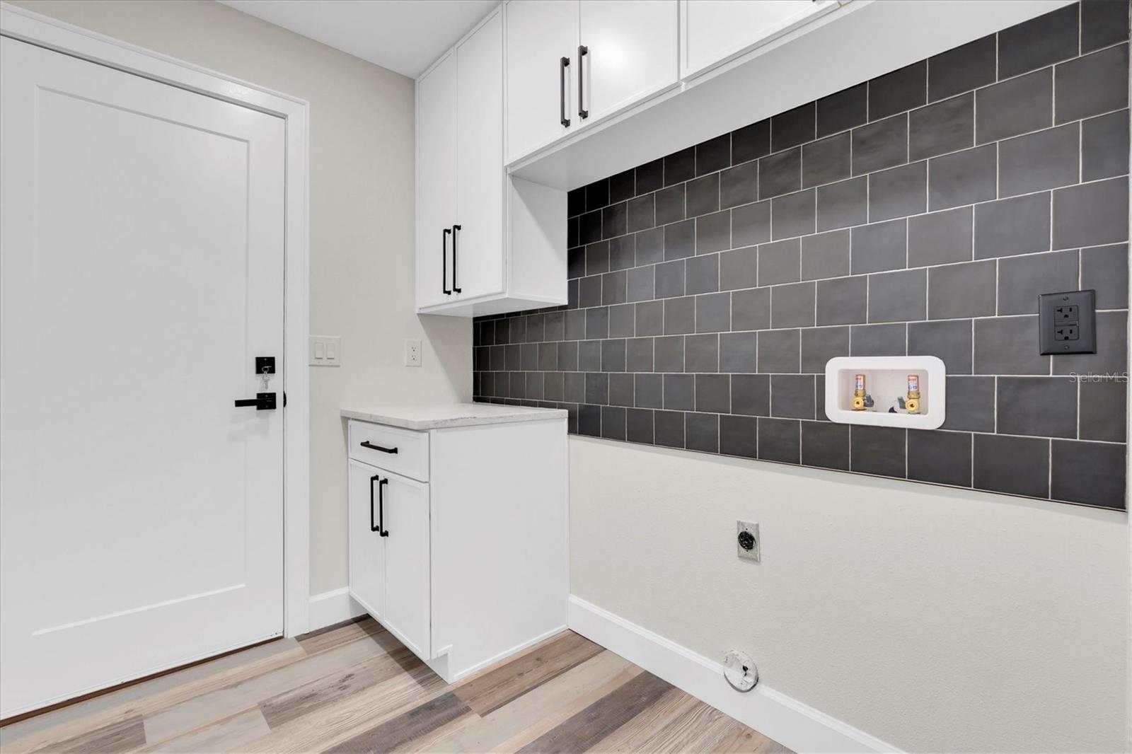 Image 16 of 50 For 1944 Vista View Drive