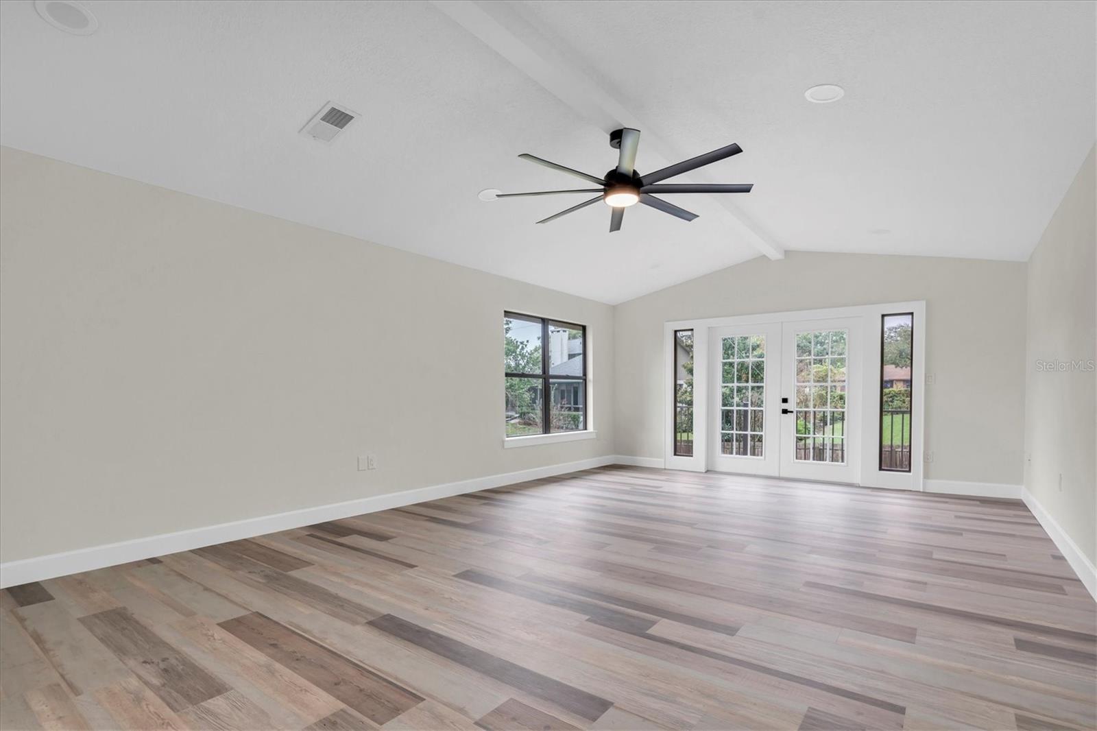 Image 23 of 50 For 1944 Vista View Drive