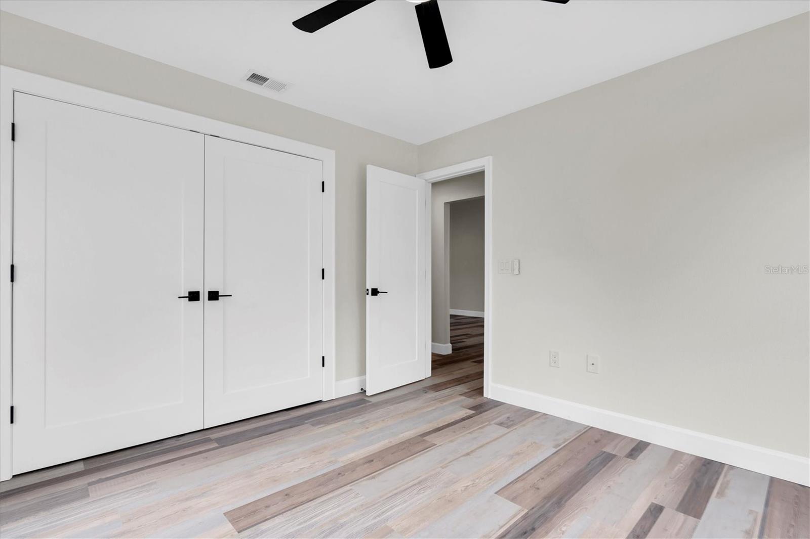 Image 24 of 50 For 1944 Vista View Drive