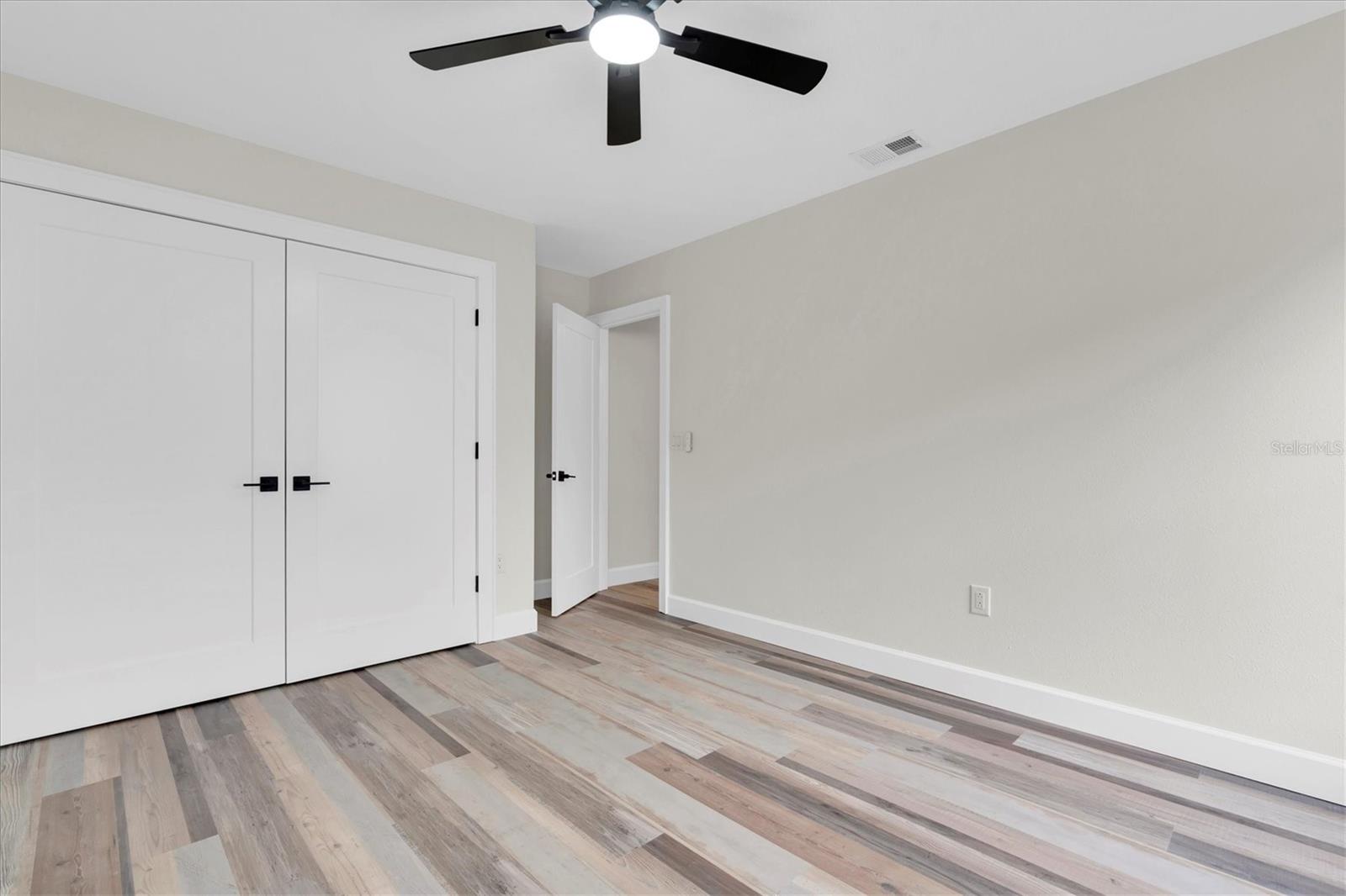 Image 28 of 50 For 1944 Vista View Drive