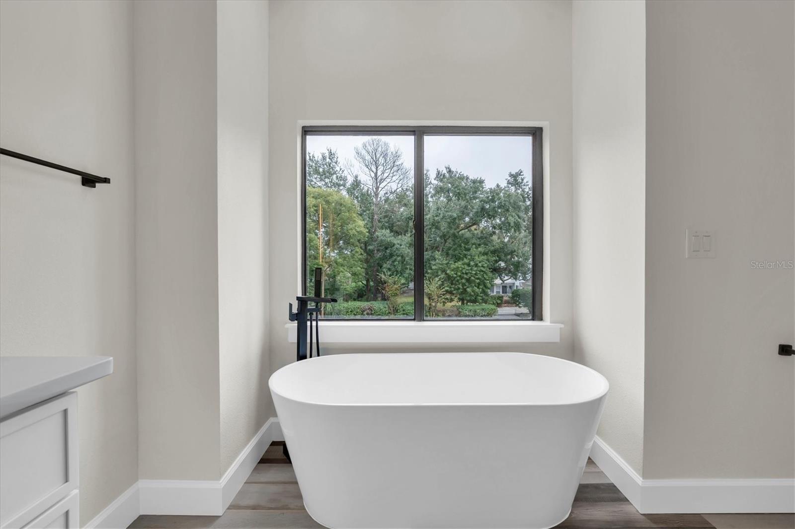 Image 35 of 50 For 1944 Vista View Drive