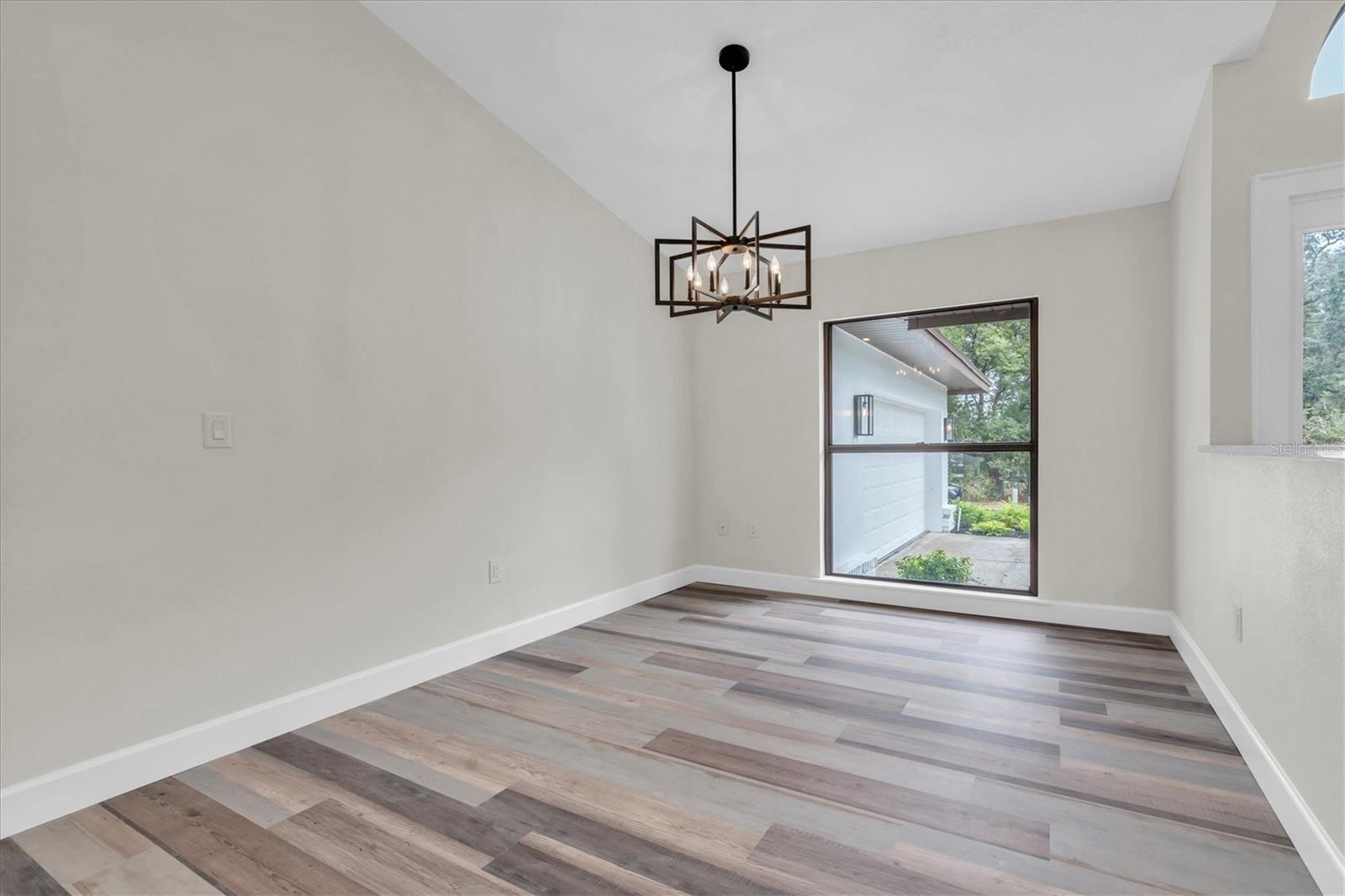 Image 44 of 50 For 1944 Vista View Drive